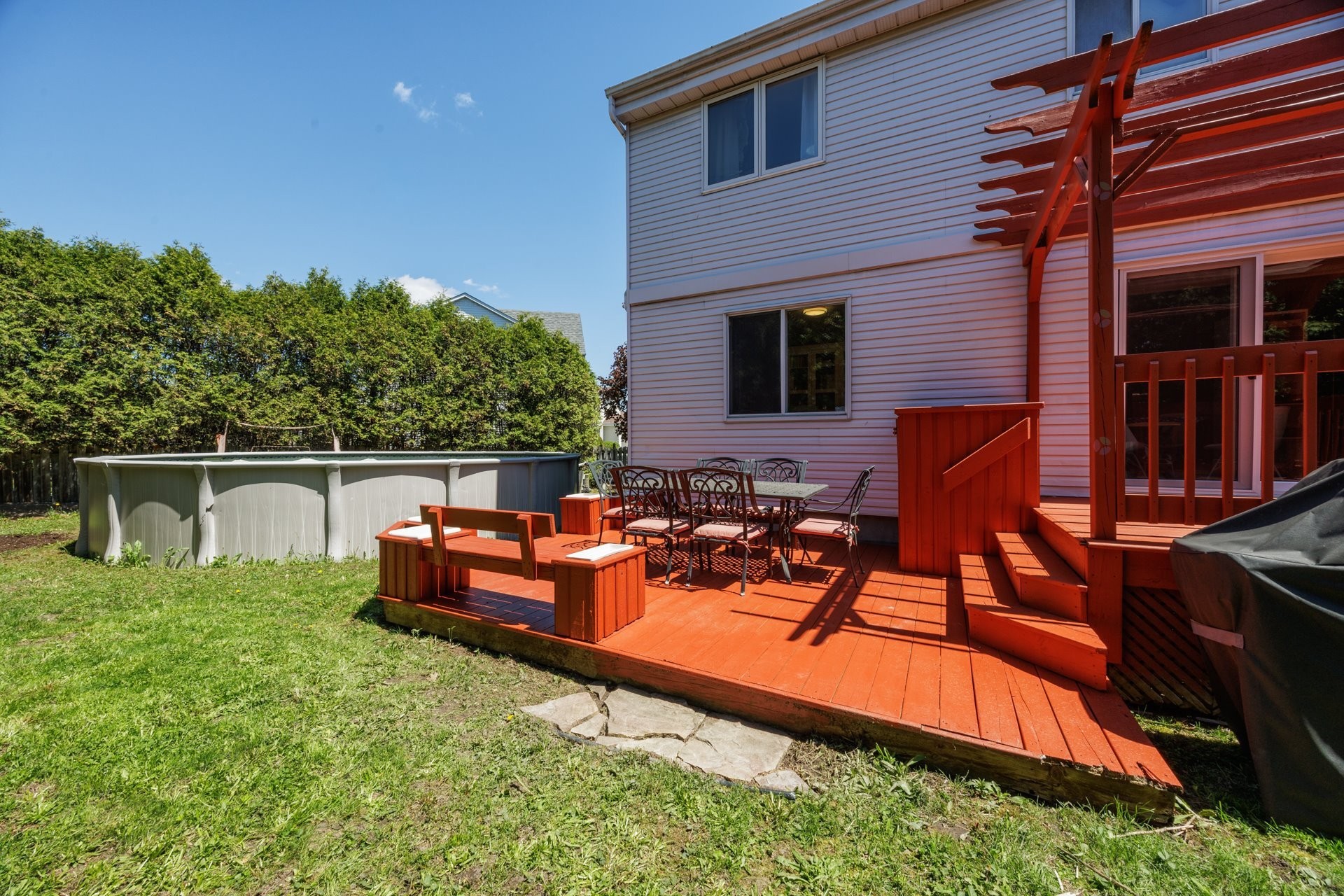 









109


Rue Marie-Rollet

,
Notre-Dame-de-l'Île-Perrot,




QC
J7V8Z8

