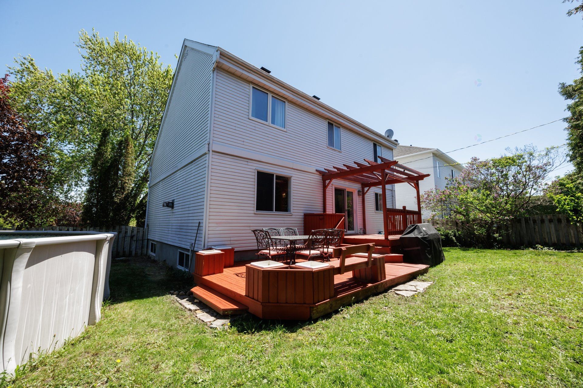 









109


Rue Marie-Rollet

,
Notre-Dame-de-l'Île-Perrot,




QC
J7V8Z8

