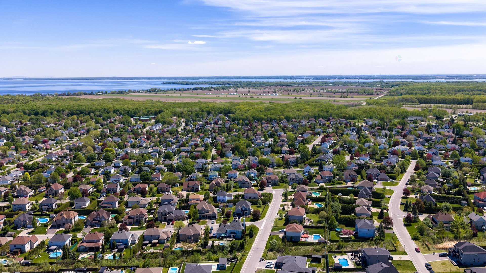 









109


Rue Marie-Rollet

,
Notre-Dame-de-l'Île-Perrot,




QC
J7V8Z8


