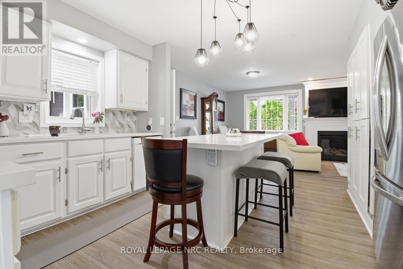 












81 FERGUSON AVENUE

,
Fort Erie (Lakeshore),




Ontario
L2A5J4

