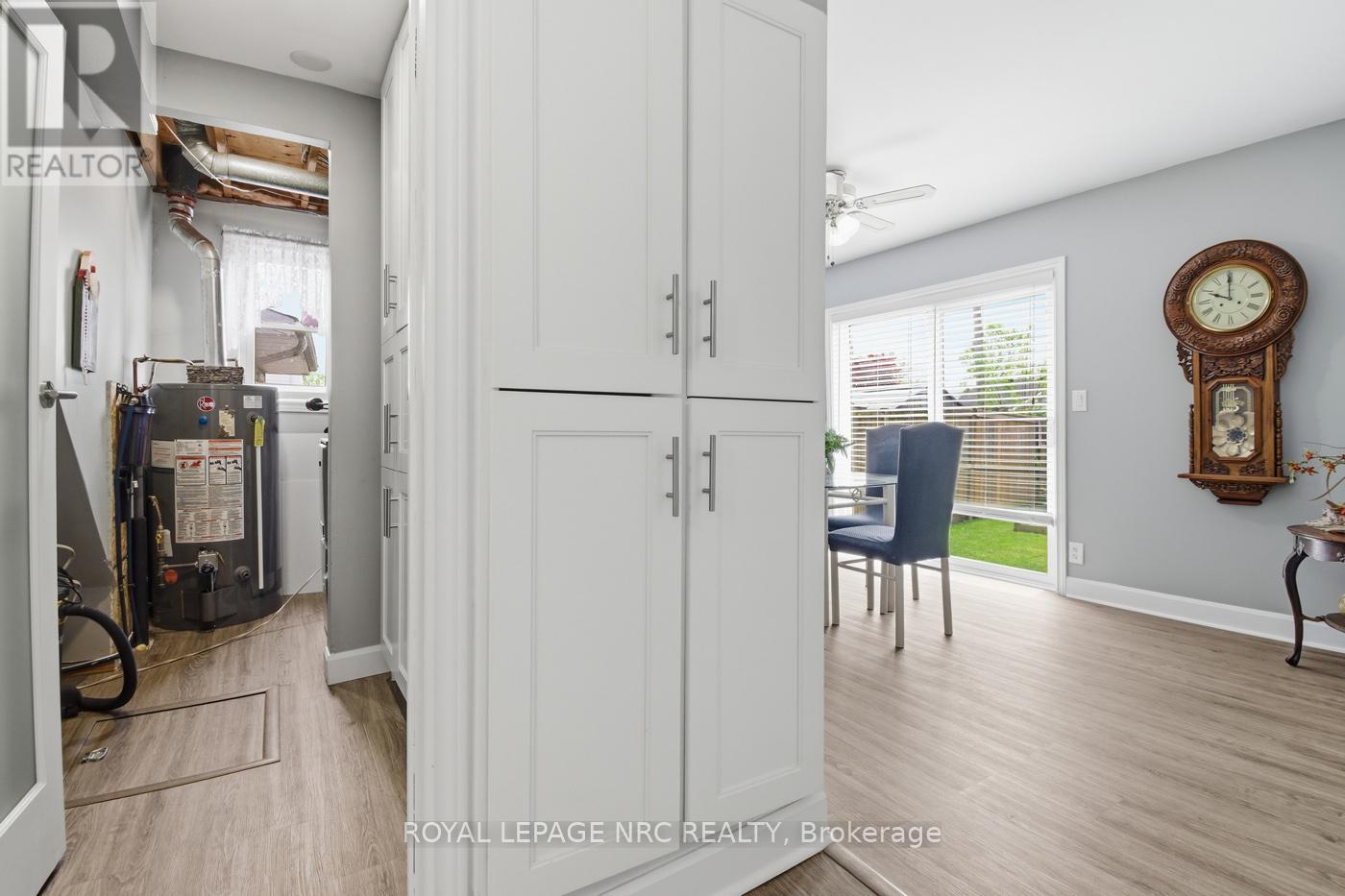 












81 FERGUSON AVENUE

,
Fort Erie (Lakeshore),




Ontario
L2A5J4

