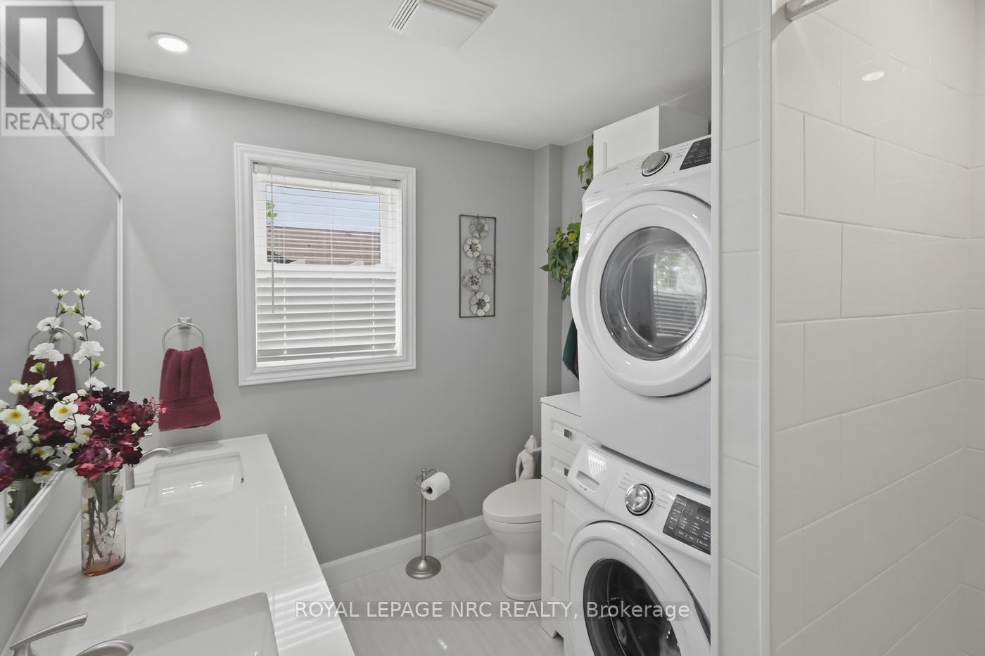 












81 FERGUSON AVENUE

,
Fort Erie (Lakeshore),




Ontario
L2A5J4

