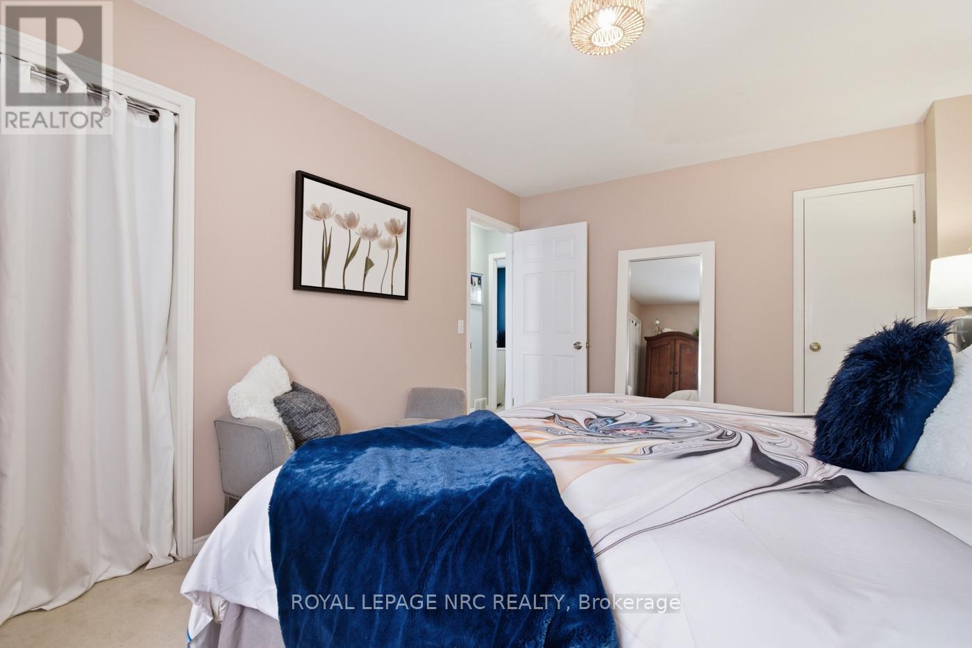 












81 FERGUSON AVENUE

,
Fort Erie (Lakeshore),




Ontario
L2A5J4

