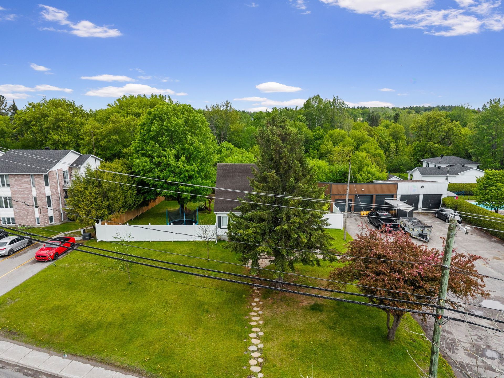 









828


Boul. St-René E.

,
Gatineau (Gatineau),




QC
J8P1T5

