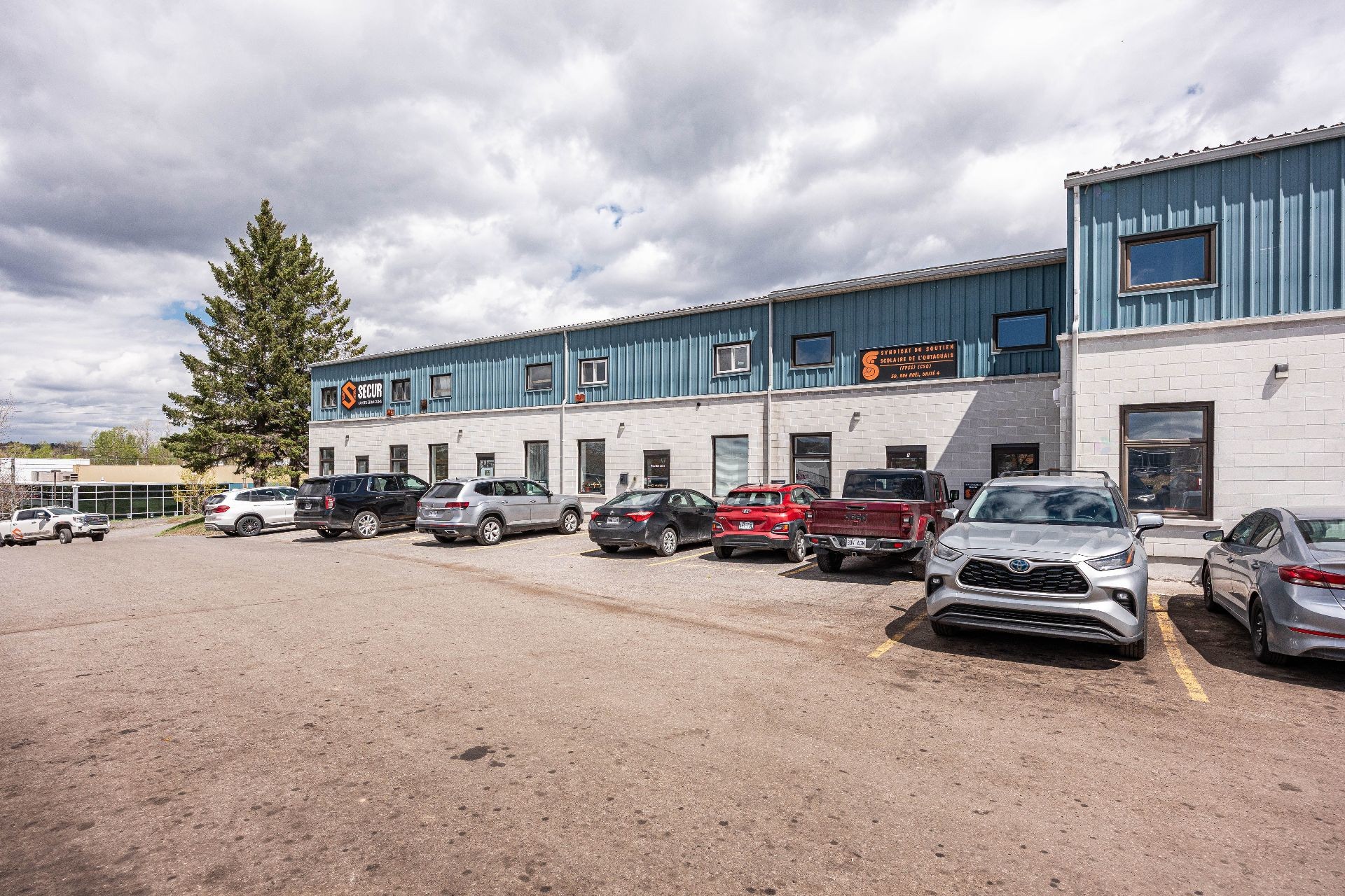 









50


Rue Noël

, 3,
Gatineau (Hull),




QC
J8Z2M4

