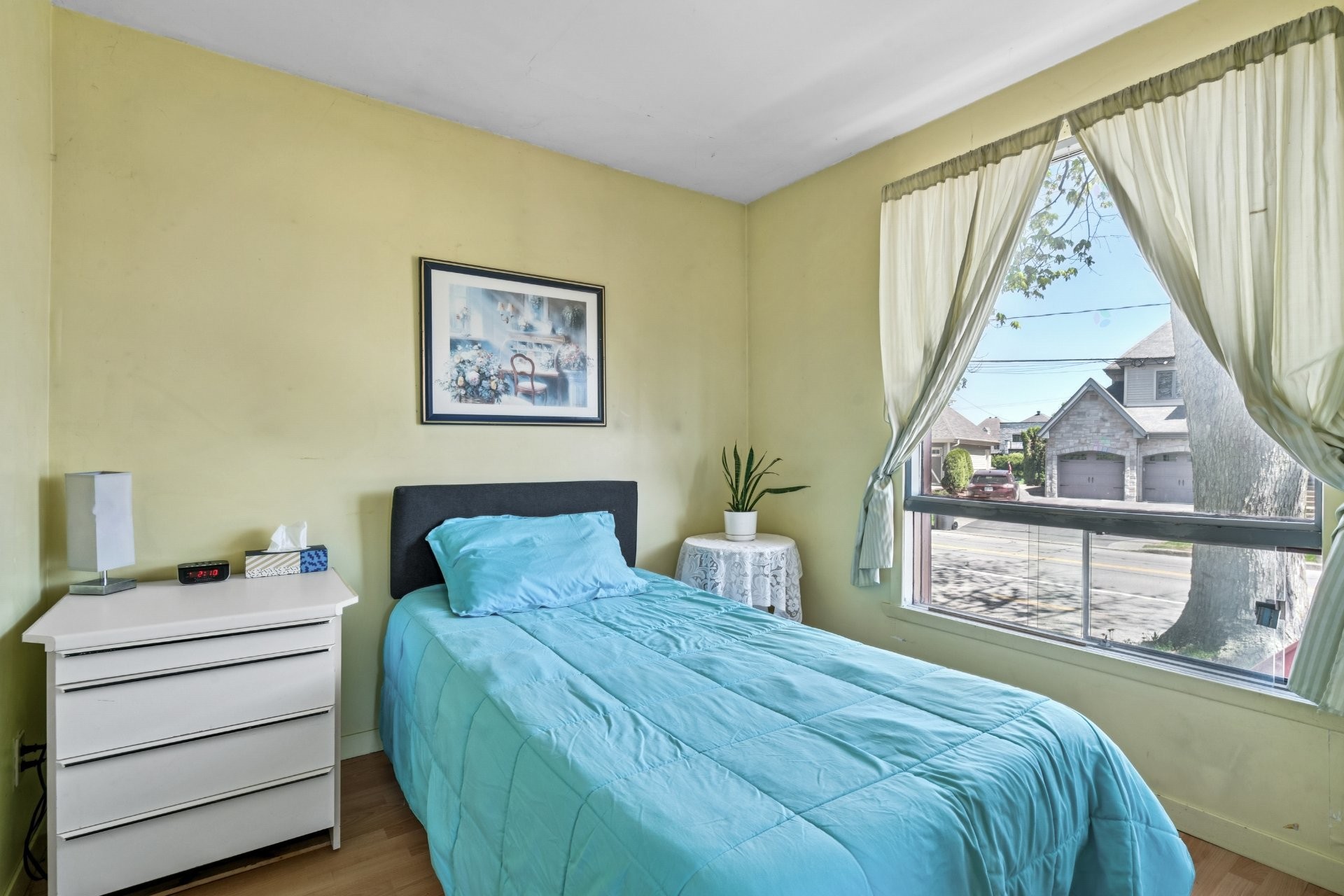 









1133


Boul. de L'Assomption

,
Repentigny (Repentigny),




QC
J6A0B6

