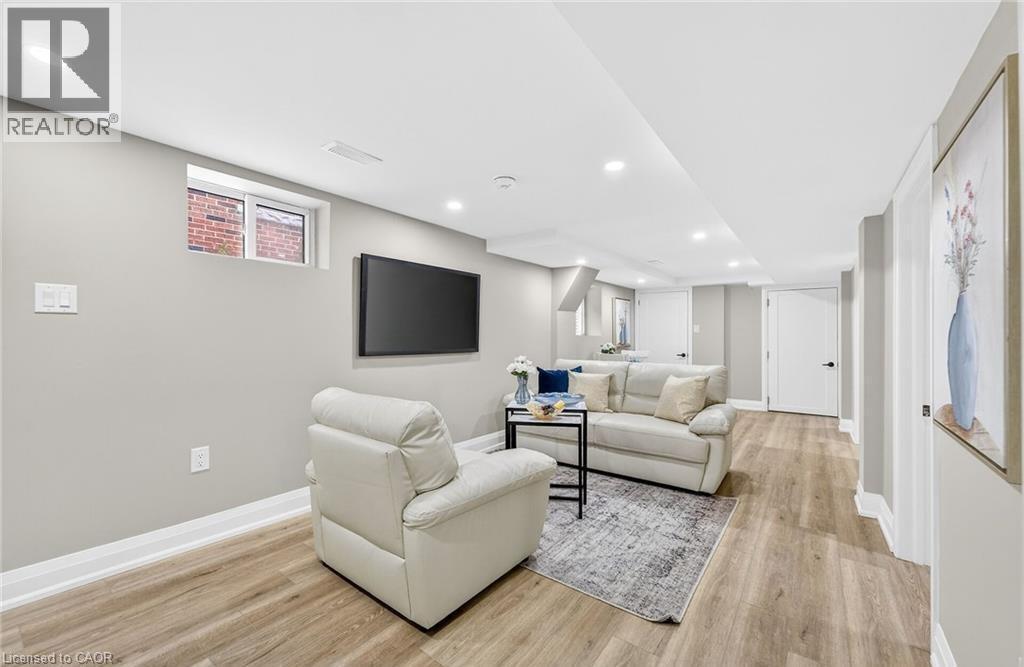 












150 BRUCEDALE Avenue E Unit# Lower

,
Hamilton,




Ontario
L9A1N6

