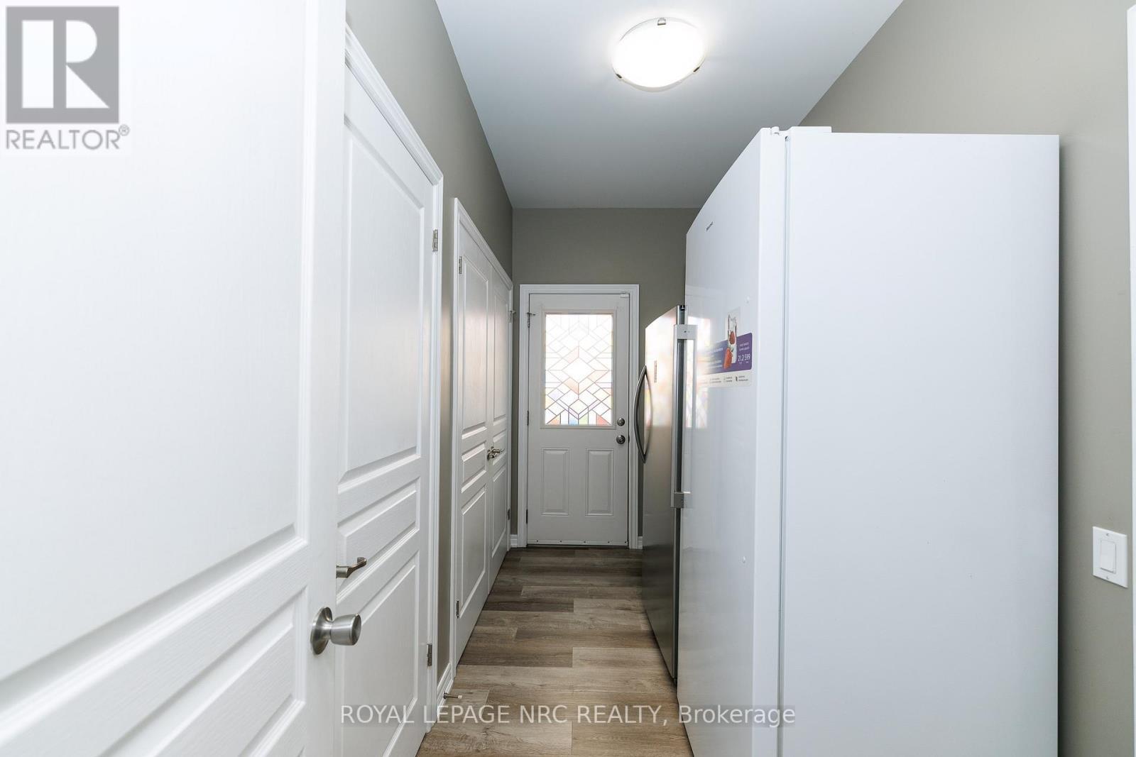 












12 WILFRID LAURIER CRESCENT

,
St. Catharines (Secord Woods),




Ontario
L2P0A4

