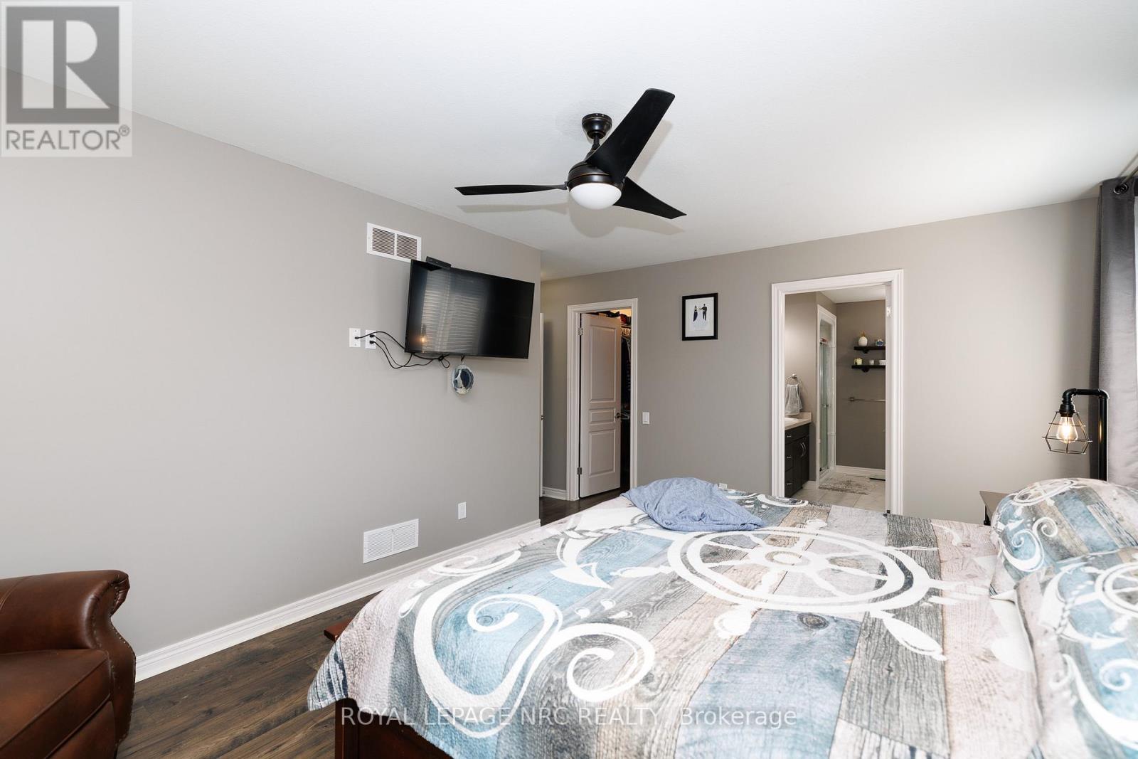 












12 WILFRID LAURIER CRESCENT

,
St. Catharines (Secord Woods),




Ontario
L2P0A4

