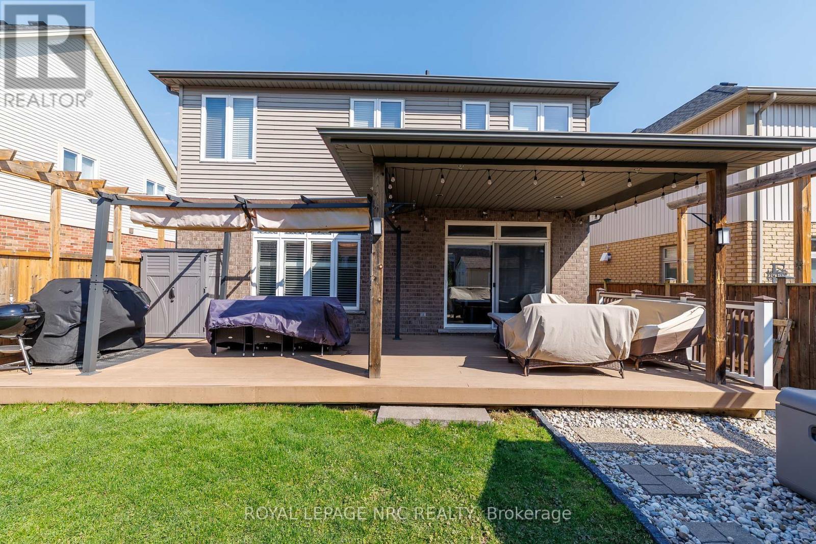 












12 WILFRID LAURIER CRESCENT

,
St. Catharines (Secord Woods),




Ontario
L2P0A4

