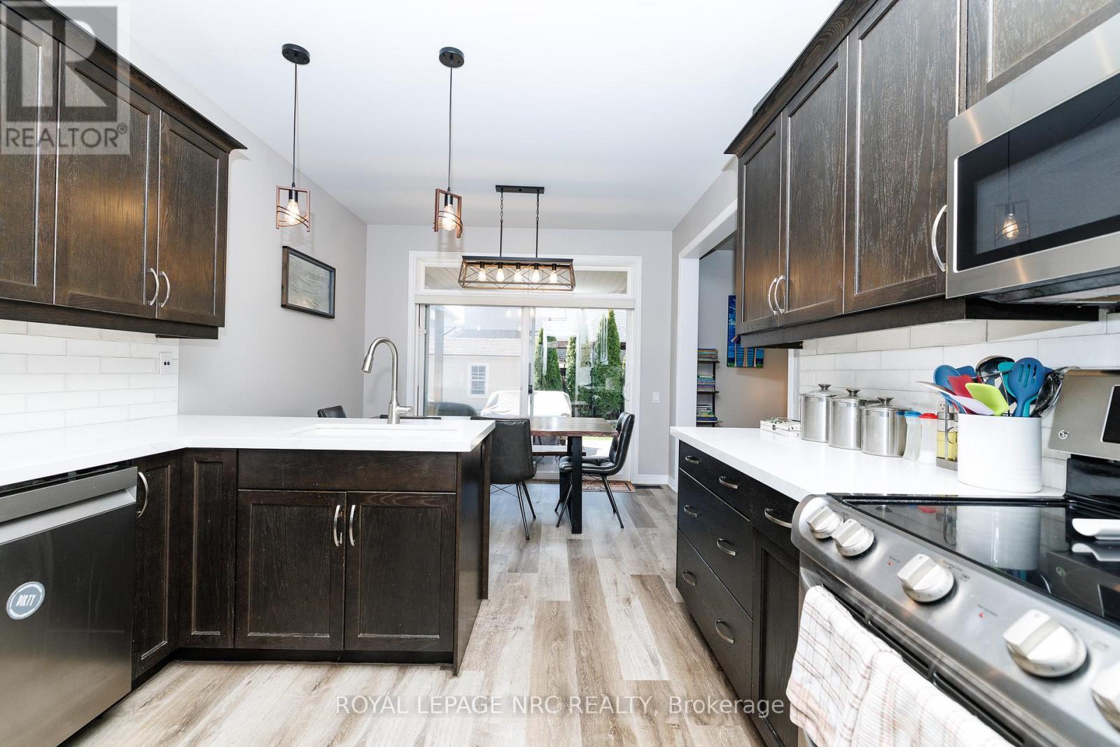 












12 WILFRID LAURIER CRESCENT

,
St. Catharines (Secord Woods),




Ontario
L2P0A4

