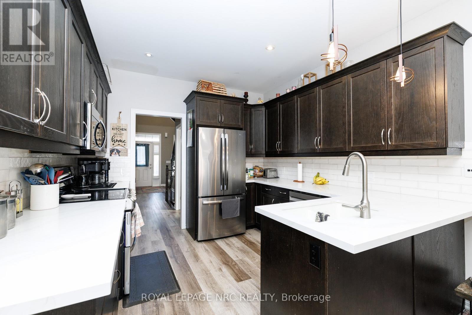 












12 WILFRID LAURIER CRESCENT

,
St. Catharines (Secord Woods),




Ontario
L2P0A4

