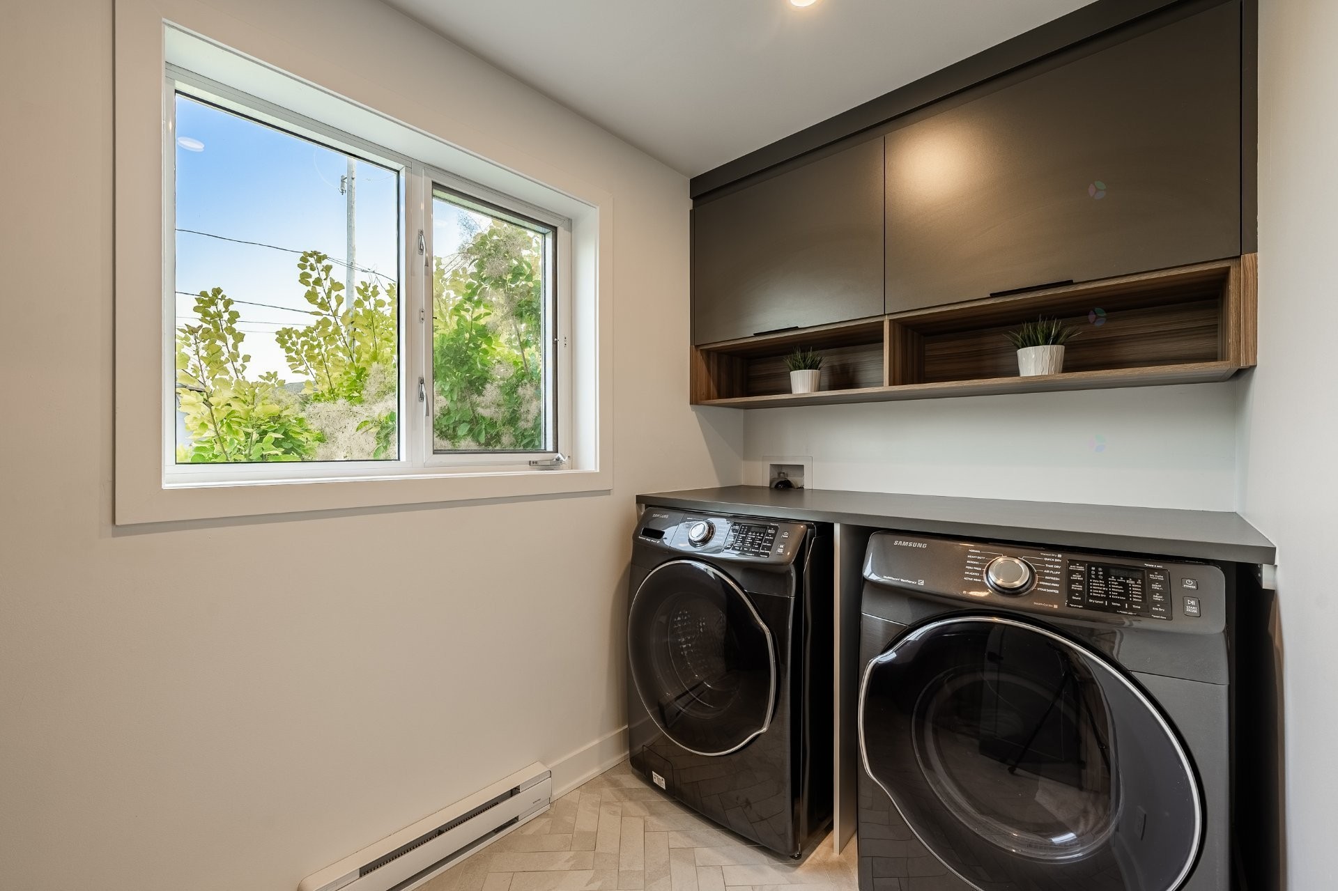 









15


Rue Besset

,
Saint-Mathias-sur-Richelieu,




QC
J3L6A3

