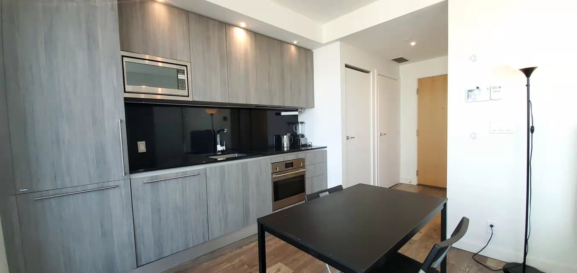 









1450


Boul. René-Lévesque O.

, 1507,
Montréal (Ville-Marie),




QC
H3G0E1


