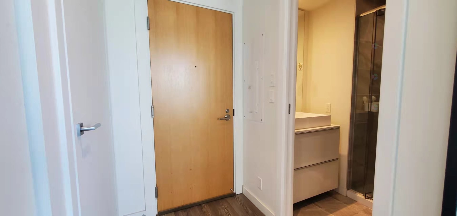 









1450


Boul. René-Lévesque O.

, 1507,
Montréal (Ville-Marie),




QC
H3G0E1

