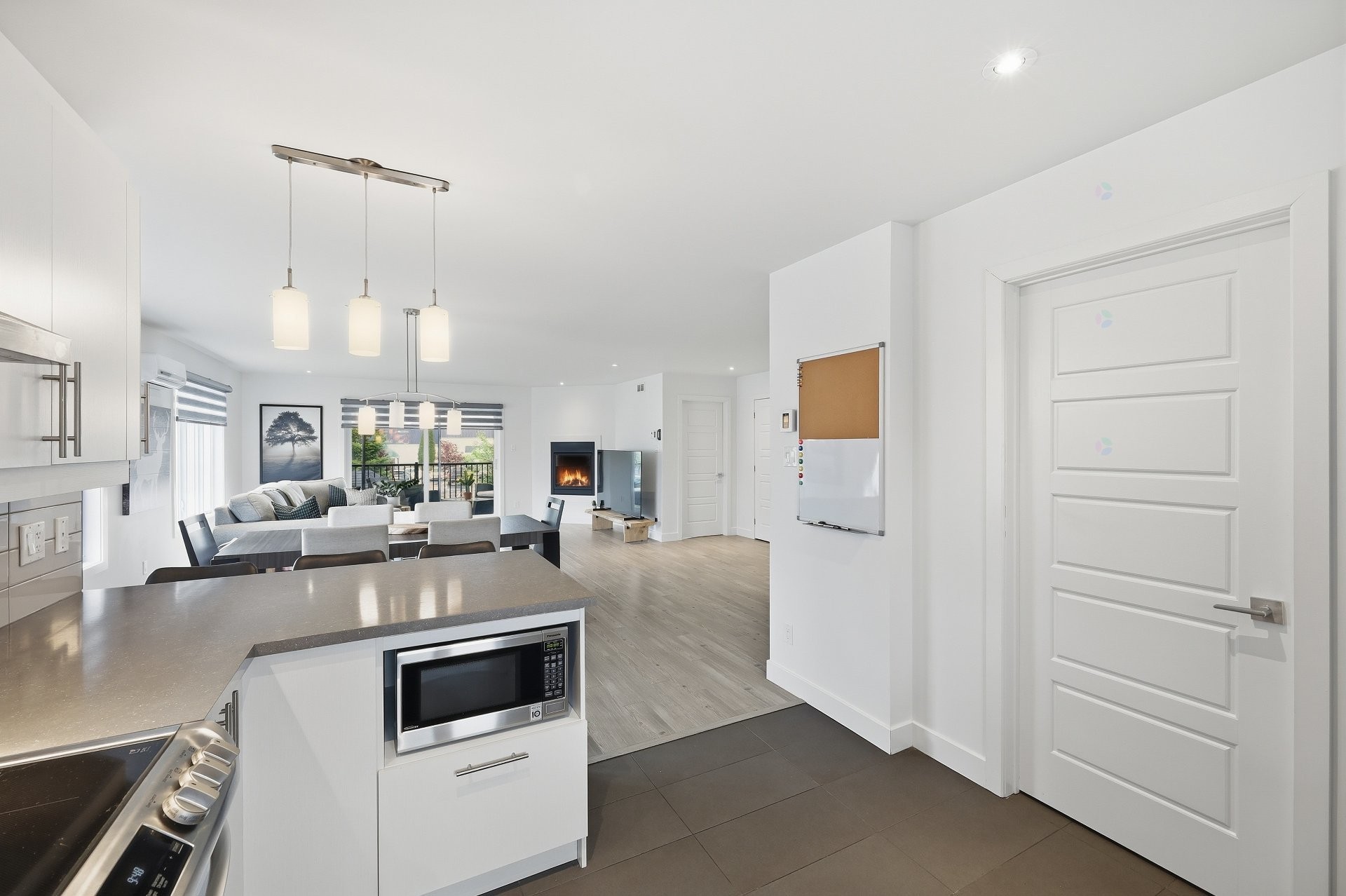 









1563B


Ch. des Patriotes

,
Sainte-Victoire-de-Sorel,




QC
J0G1T0

