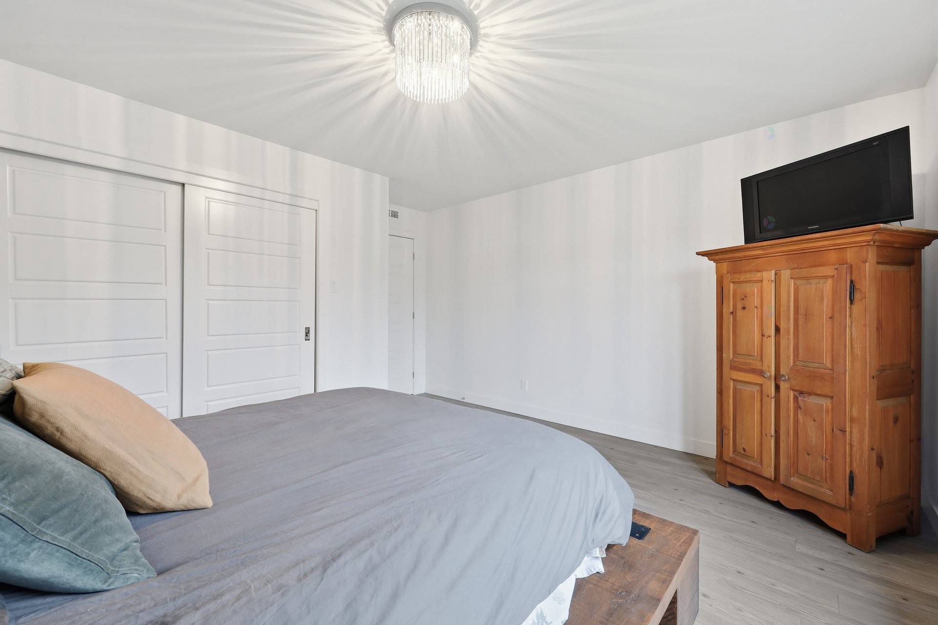 









1563B


Ch. des Patriotes

,
Sainte-Victoire-de-Sorel,




QC
J0G1T0

