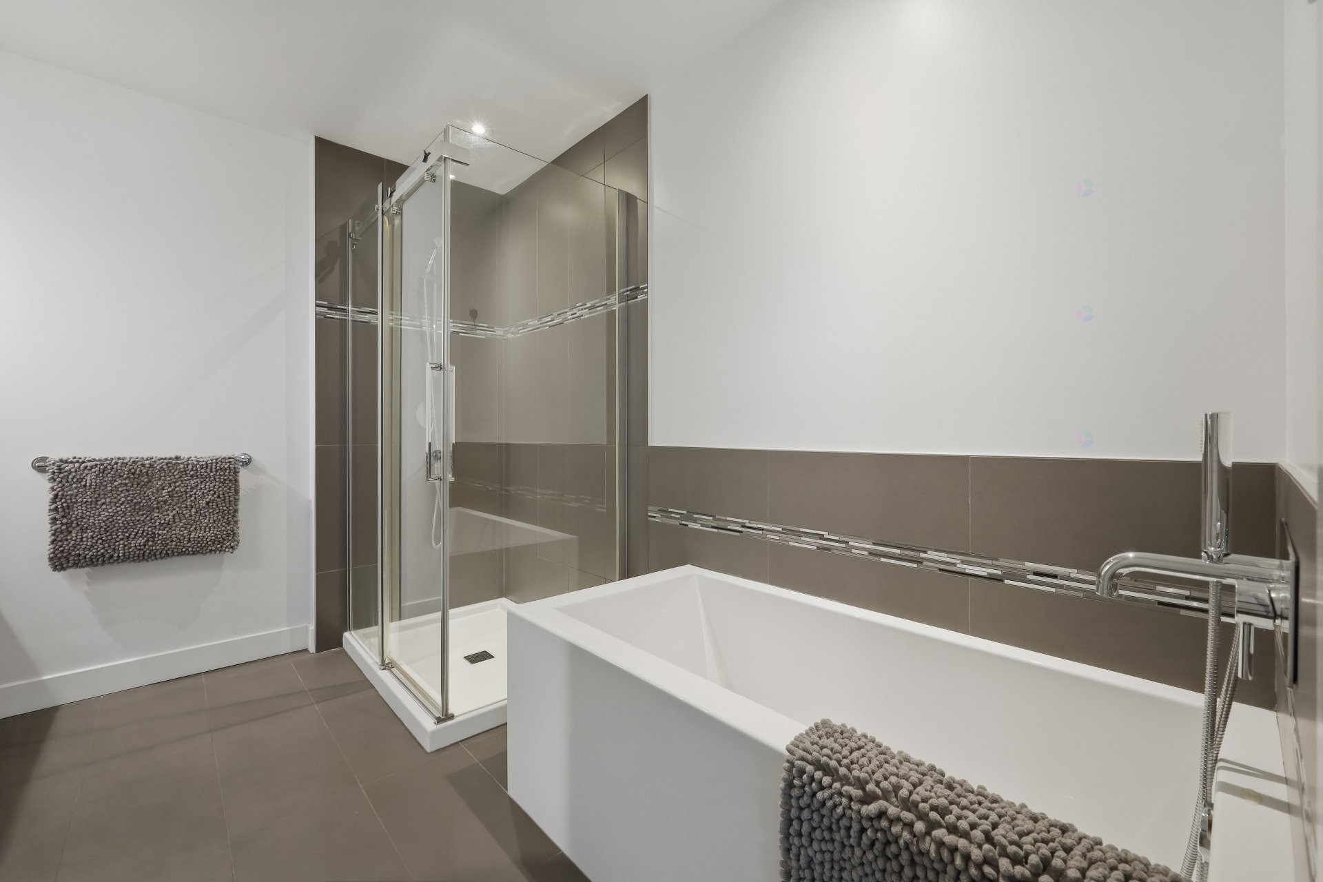 









1563B


Ch. des Patriotes

,
Sainte-Victoire-de-Sorel,




QC
J0G1T0

