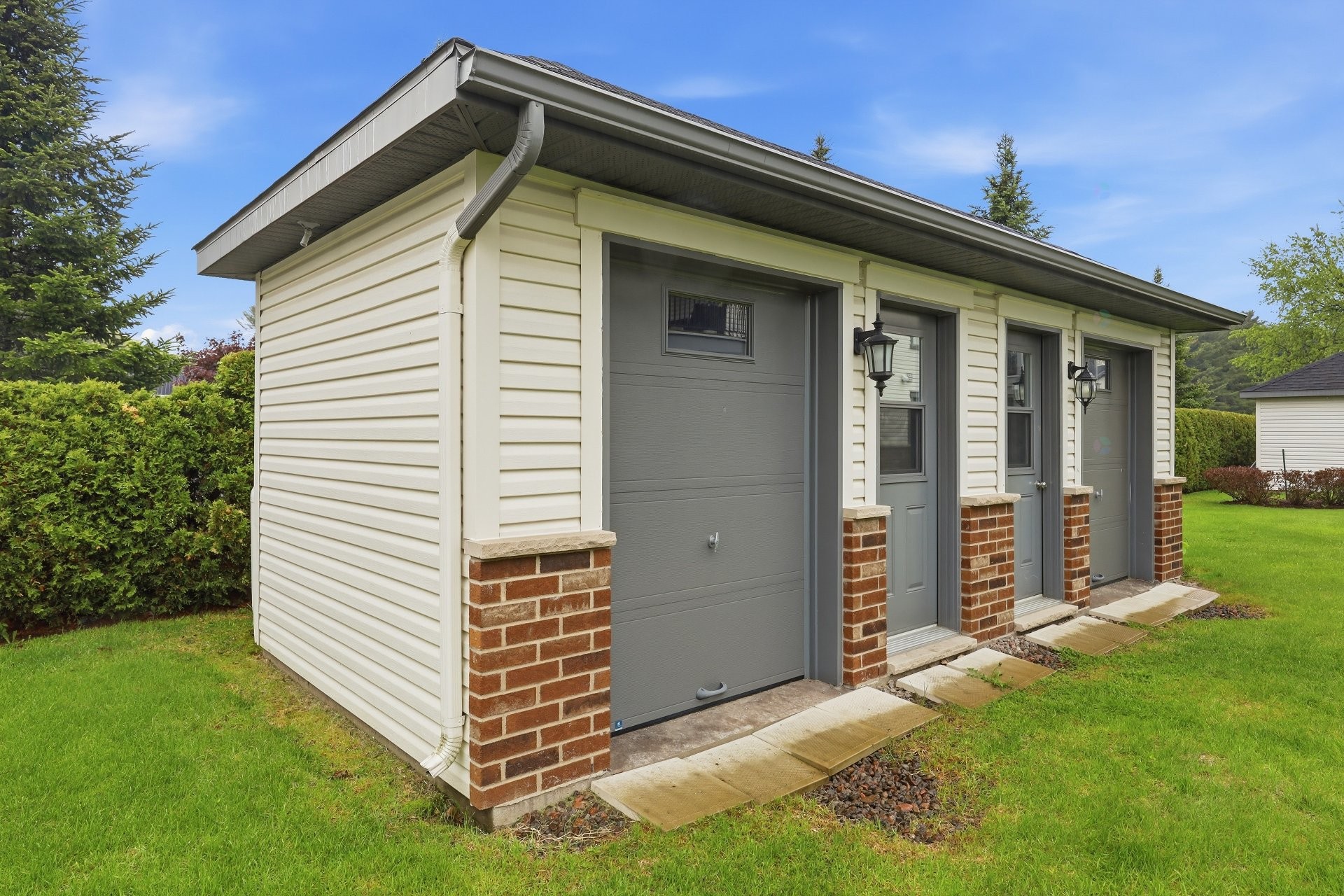 









1563B


Ch. des Patriotes

,
Sainte-Victoire-de-Sorel,




QC
J0G1T0

