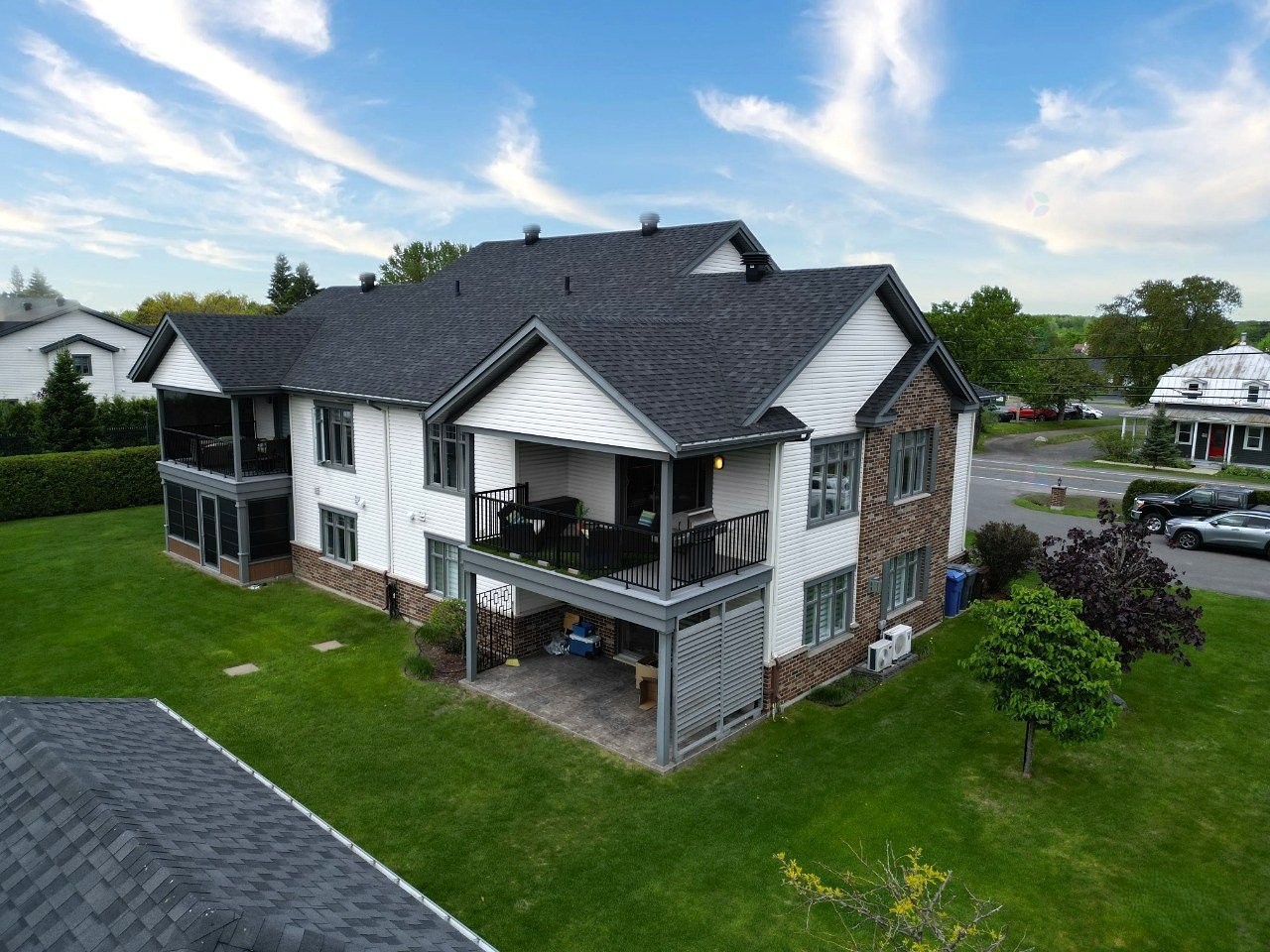 









1563B


Ch. des Patriotes

,
Sainte-Victoire-de-Sorel,




QC
J0G1T0

