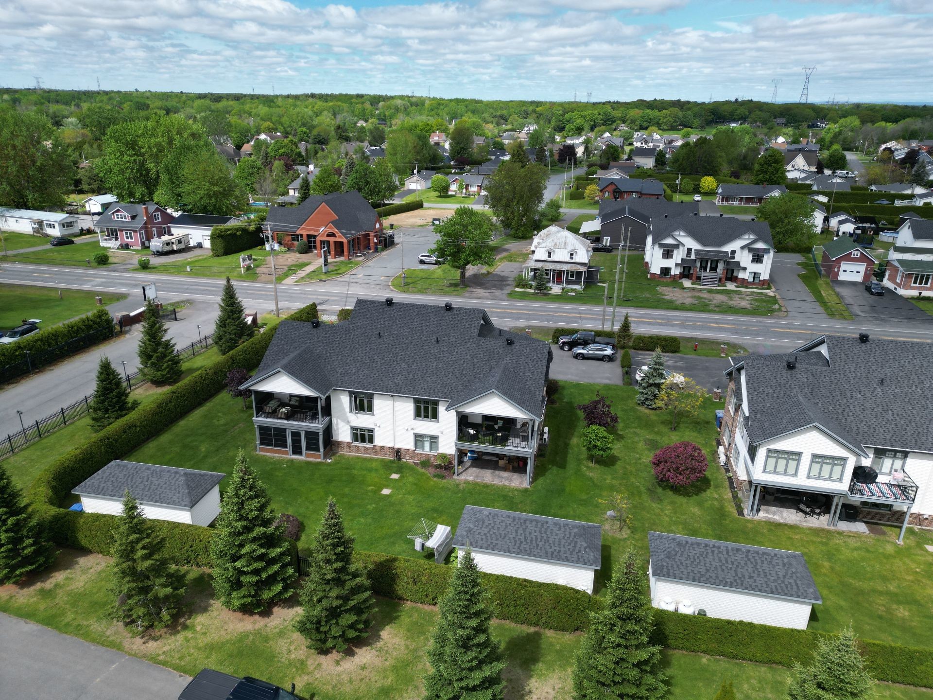 









1563B


Ch. des Patriotes

,
Sainte-Victoire-de-Sorel,




QC
J0G1T0

