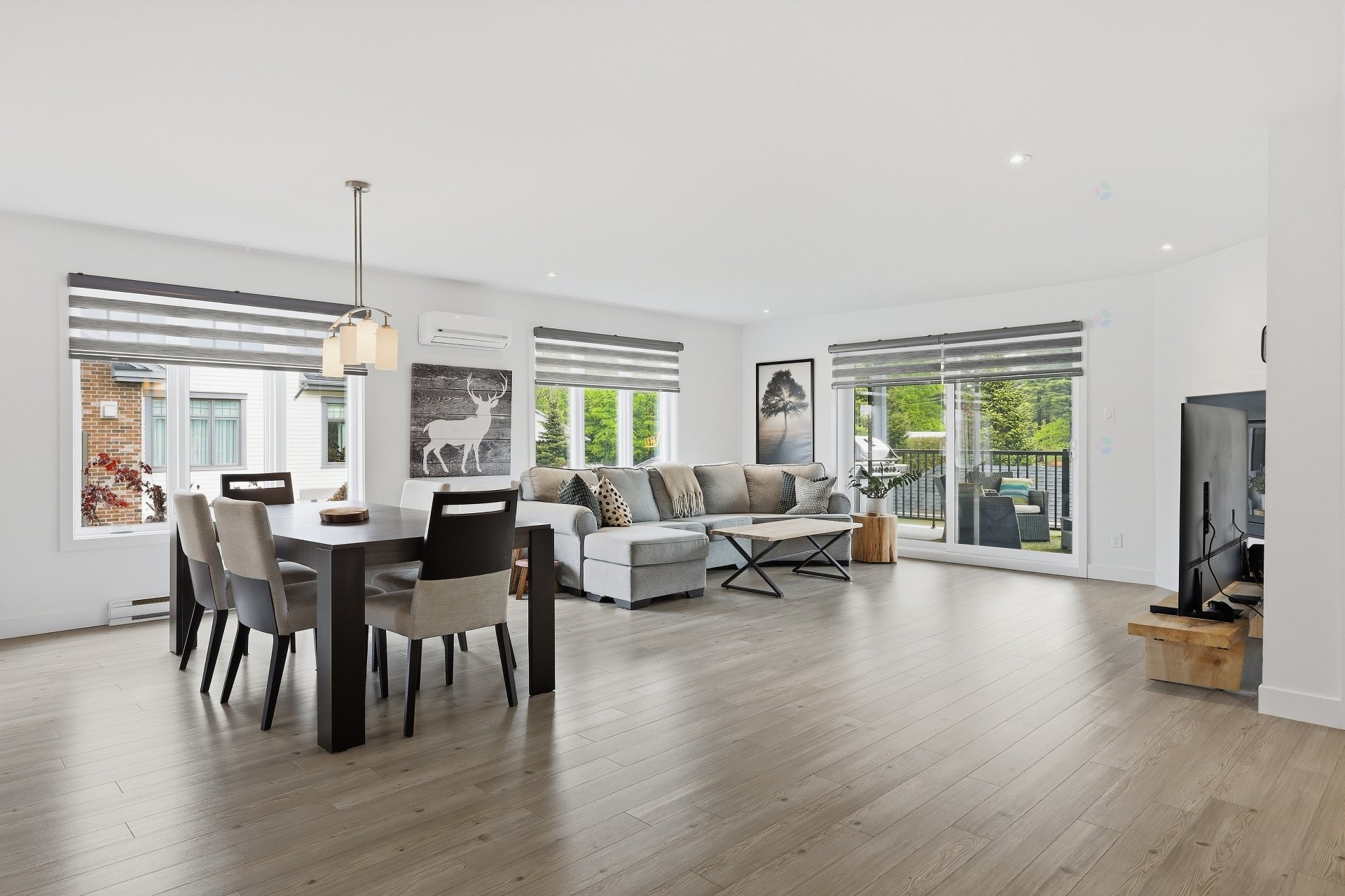 









1563B


Ch. des Patriotes

,
Sainte-Victoire-de-Sorel,




QC
J0G1T0

