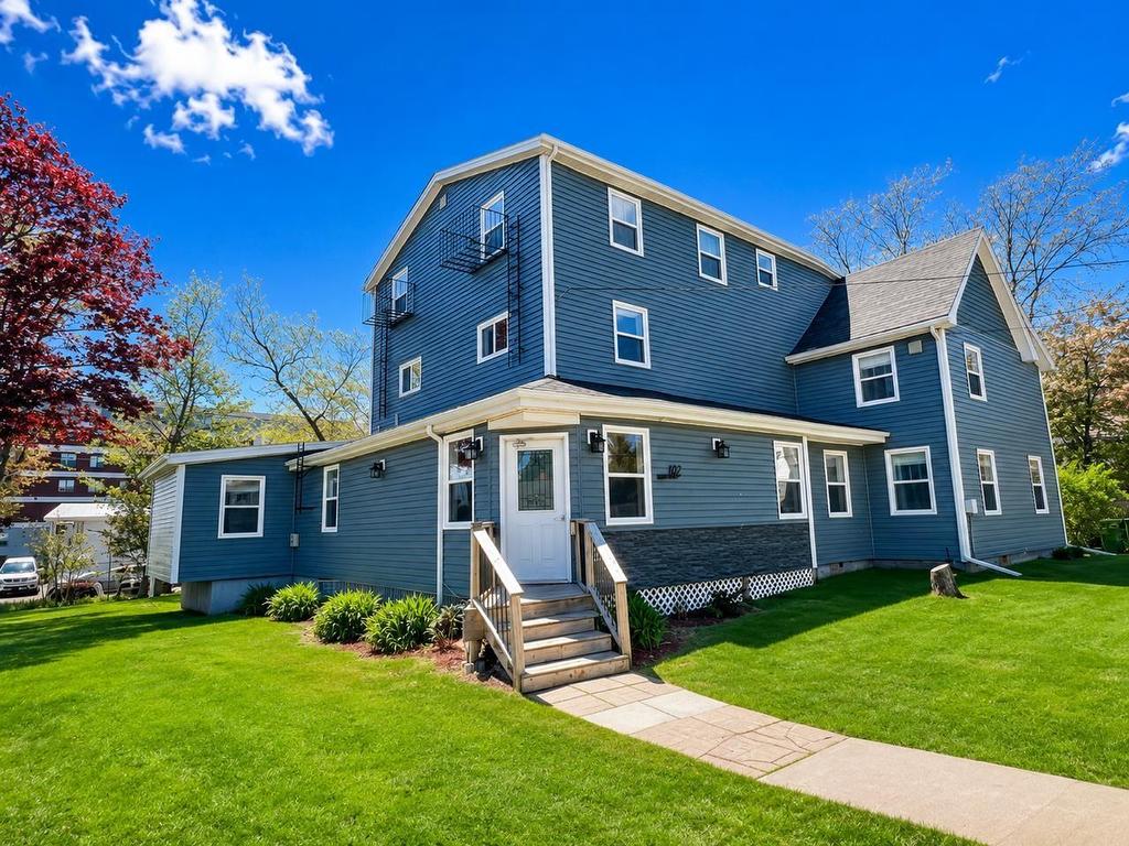 












162 Hanover Street

,
Summerside,




PE
C1N 1E6

