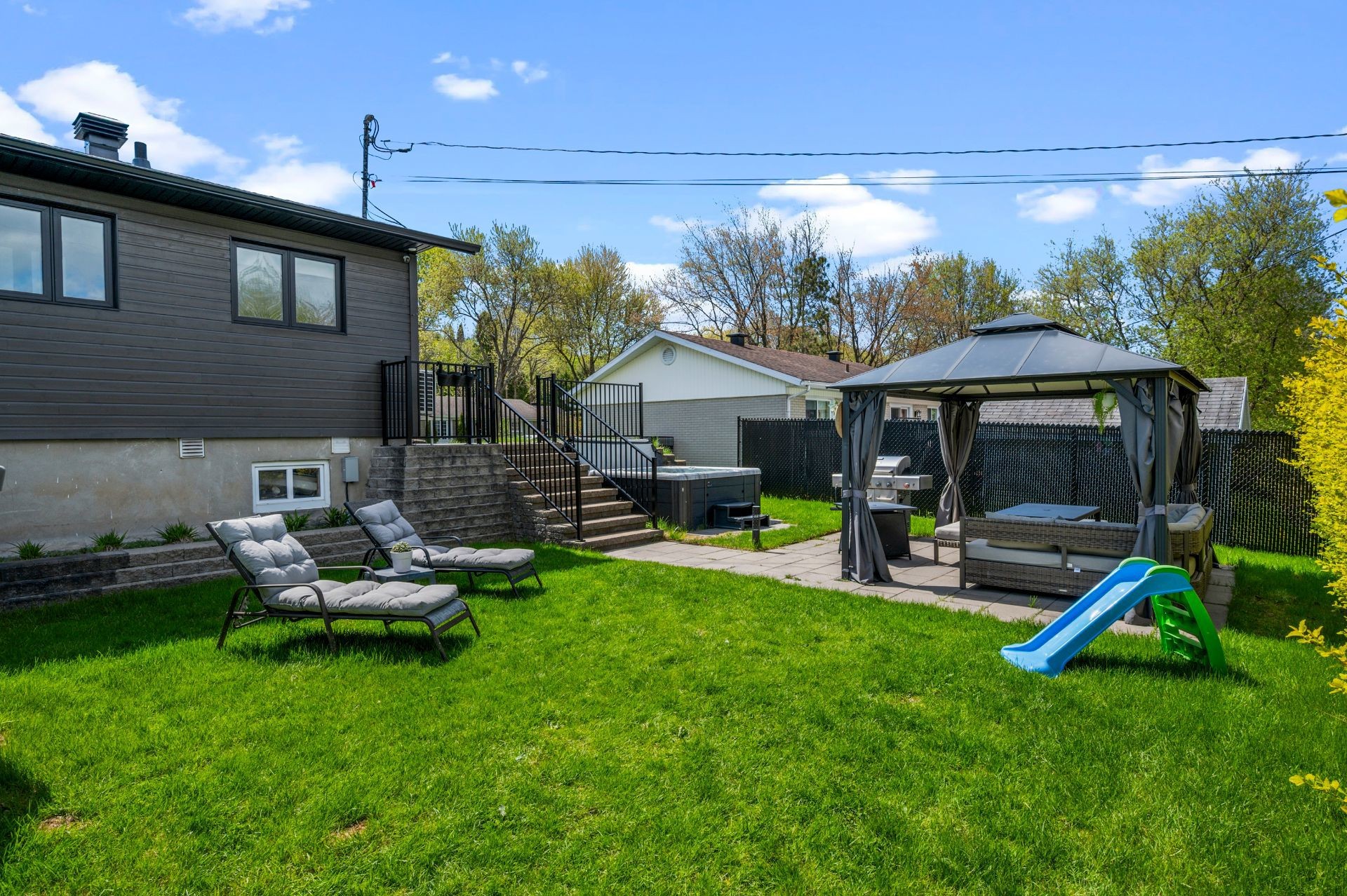 









2485


Rue Maupas

,
Lévis (Les Chutes-de-la-Chaudière-Est),




QC
G6W7C2

