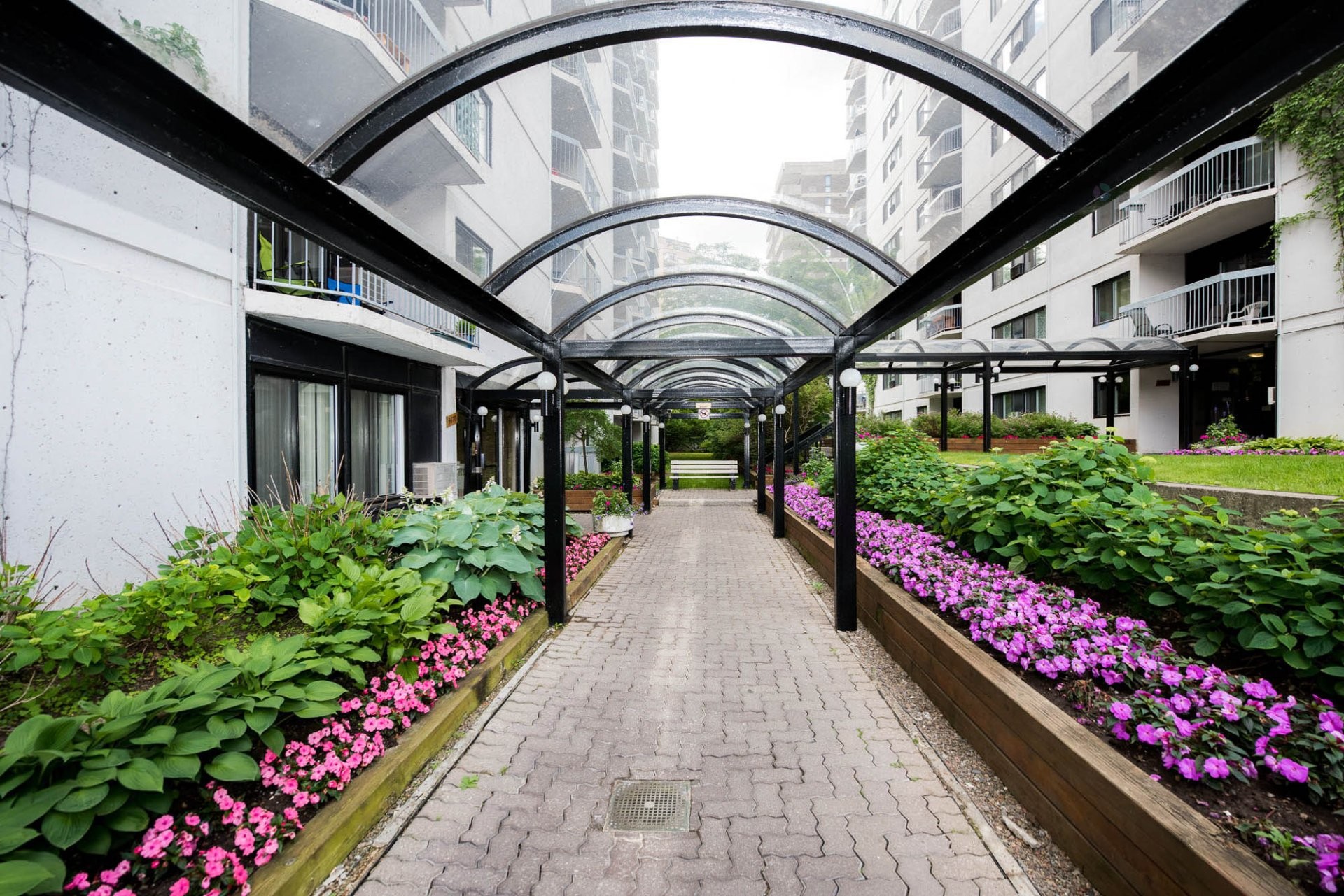 









3470


Rue Simpson

, 504,
Montréal (Ville-Marie),




QC
H3G2N7

