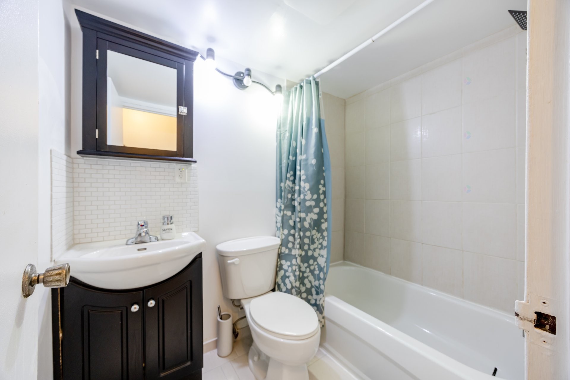 









3470


Rue Simpson

, 504,
Montréal (Ville-Marie),




QC
H3G2N7

