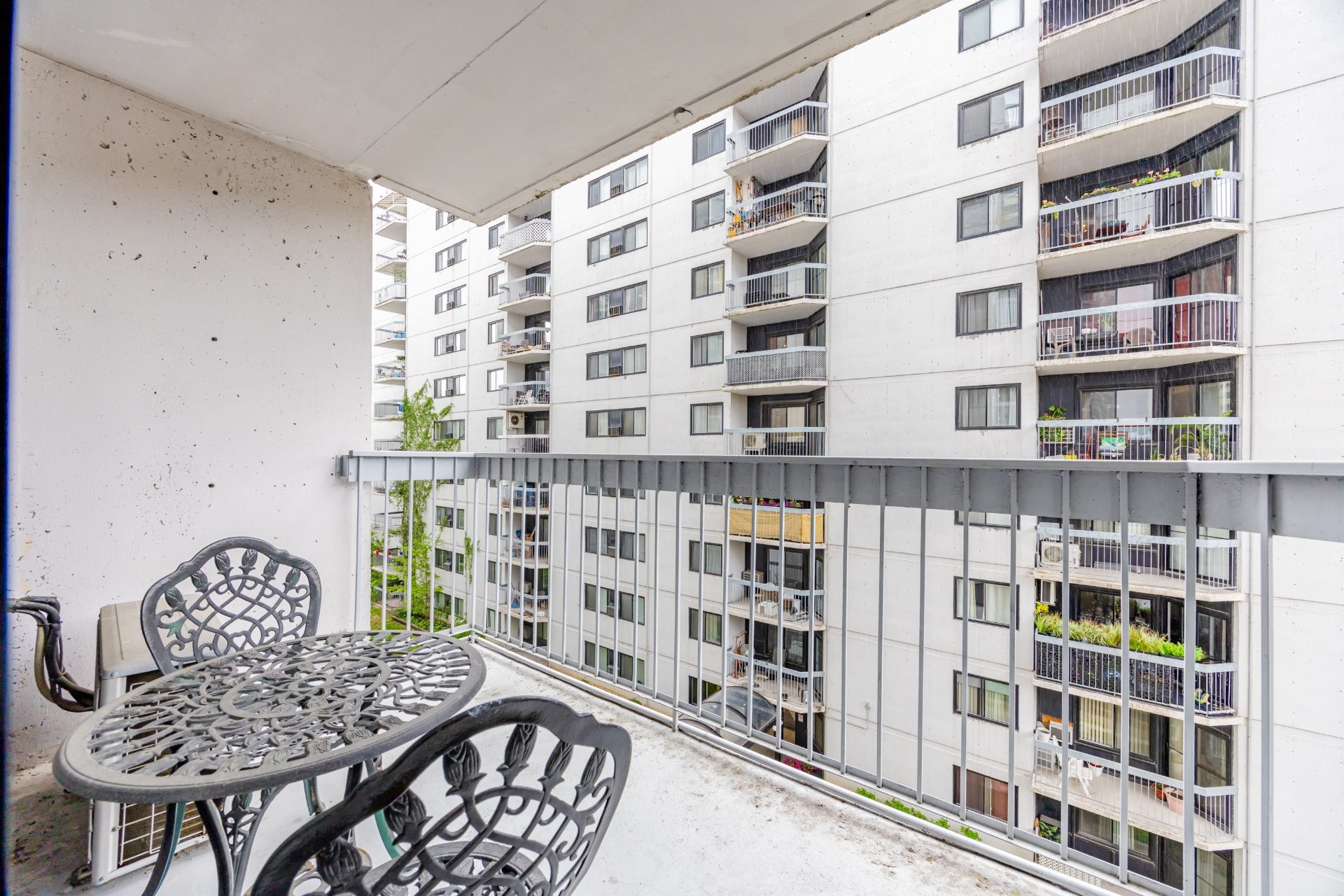 









3470


Rue Simpson

, 504,
Montréal (Ville-Marie),




QC
H3G2N7

