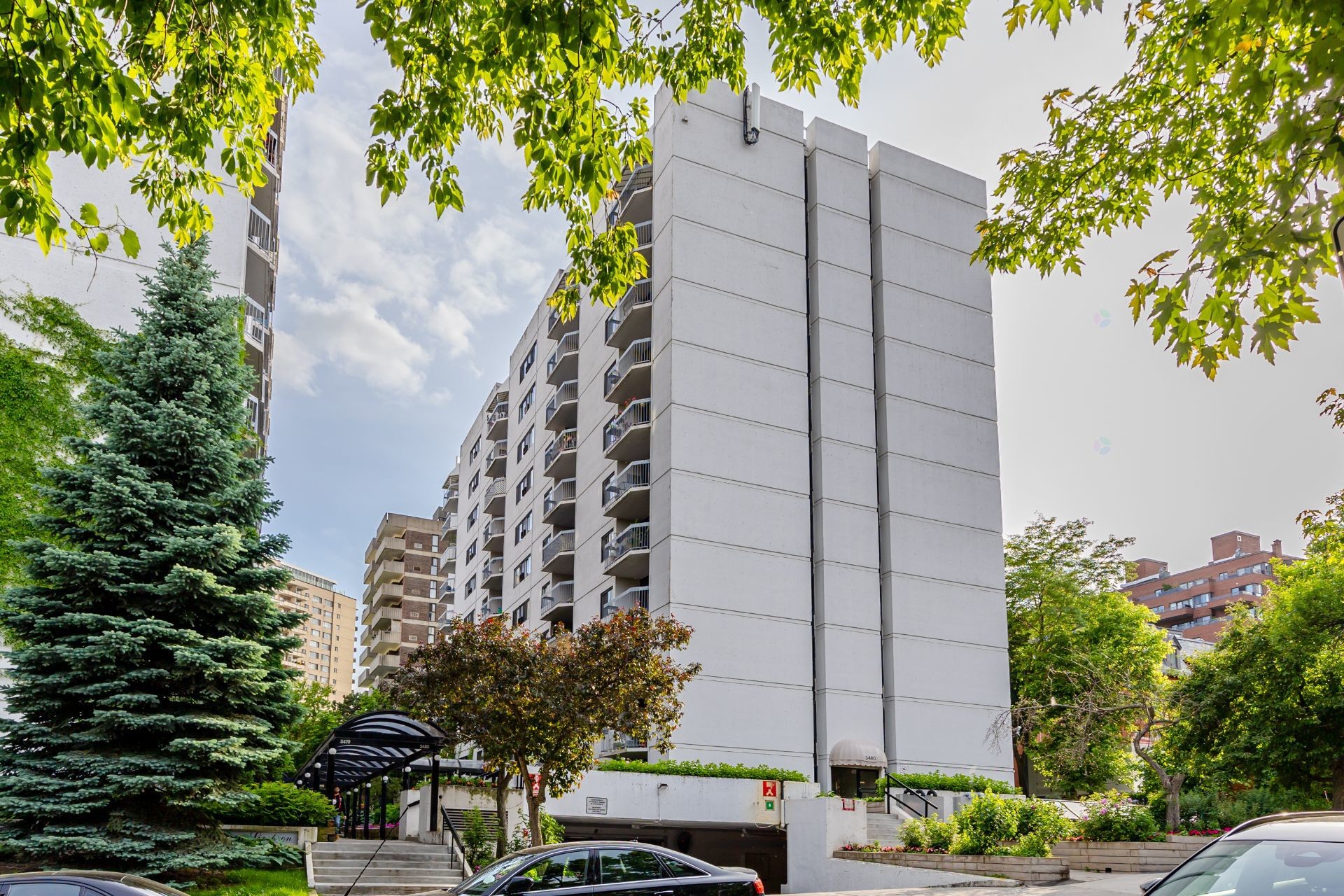 









3470


Rue Simpson

, 504,
Montréal (Ville-Marie),




QC
H3G2N7

