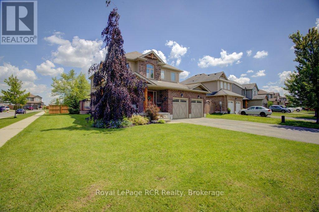 












11 GREEN STREET

,
Mapleton,




Ontario
N0G1P0

