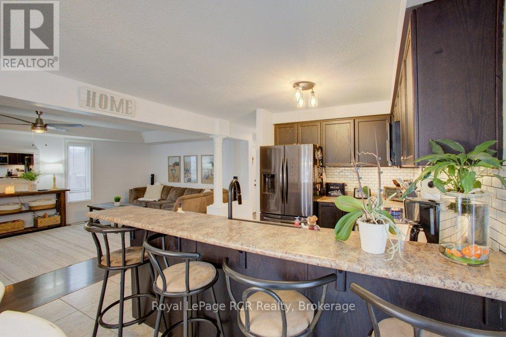 












11 GREEN STREET

,
Mapleton,




Ontario
N0G1P0

