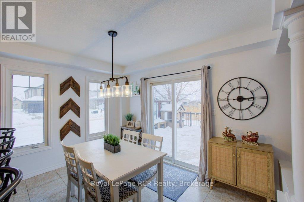 












11 GREEN STREET

,
Mapleton,




Ontario
N0G1P0

