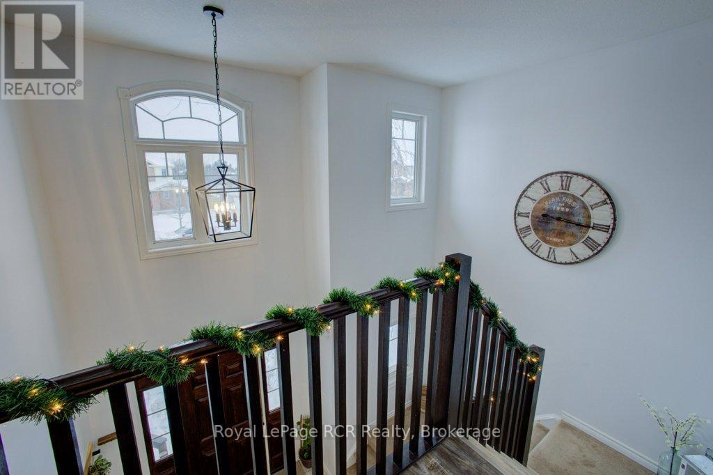 












11 GREEN STREET

,
Mapleton,




Ontario
N0G1P0

