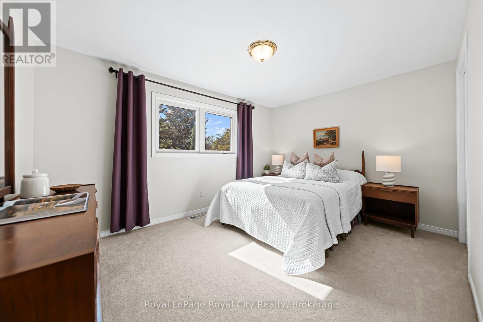 












7 - 784 GORDON STREET

,
Guelph (Kortright East),




Ontario
N1G5C8

