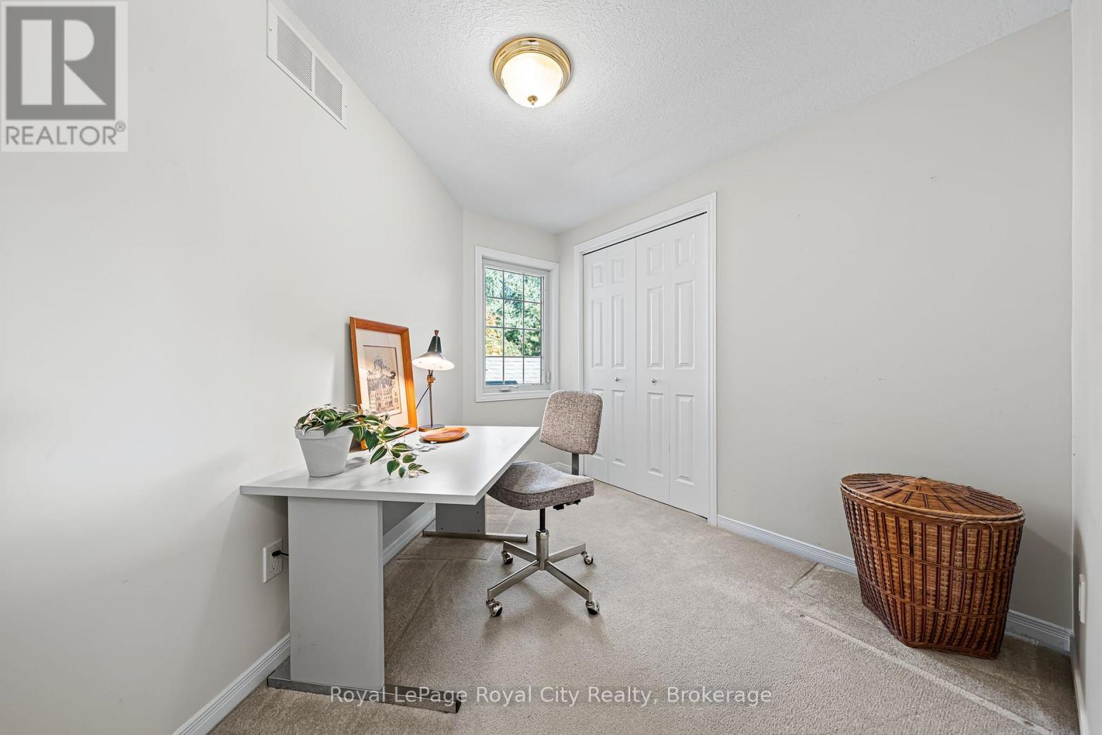 












7 - 784 GORDON STREET

,
Guelph (Kortright East),




Ontario
N1G5C8

