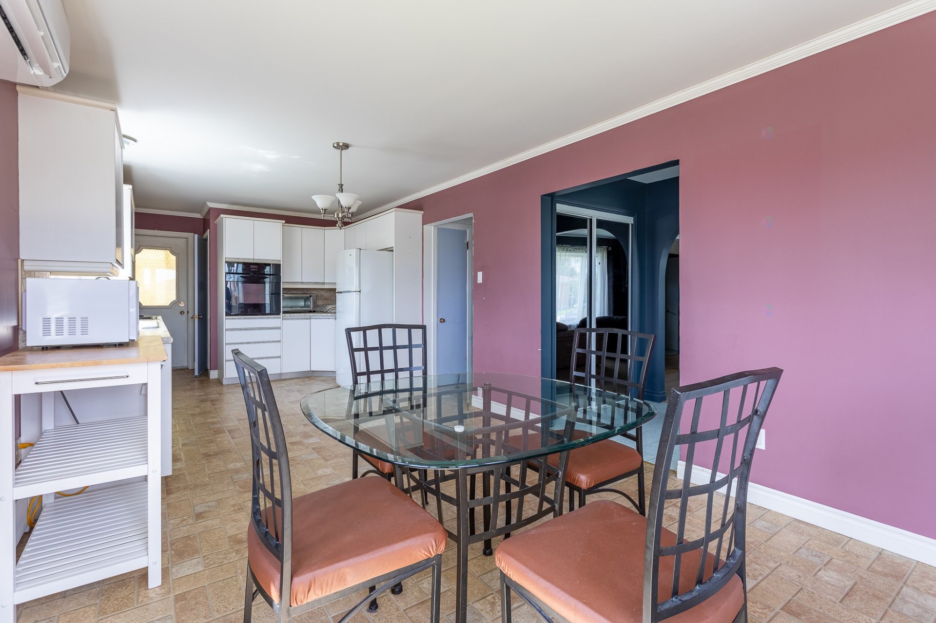 









2413


Av. Carier

,
Shawinigan,




QC
G9N6G2

