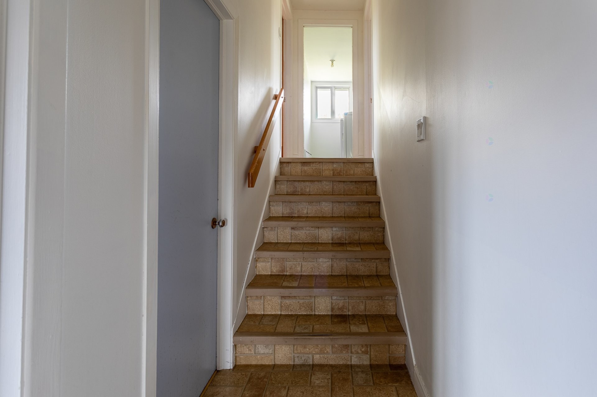 









2413


Av. Carier

,
Shawinigan,




QC
G9N6G2

