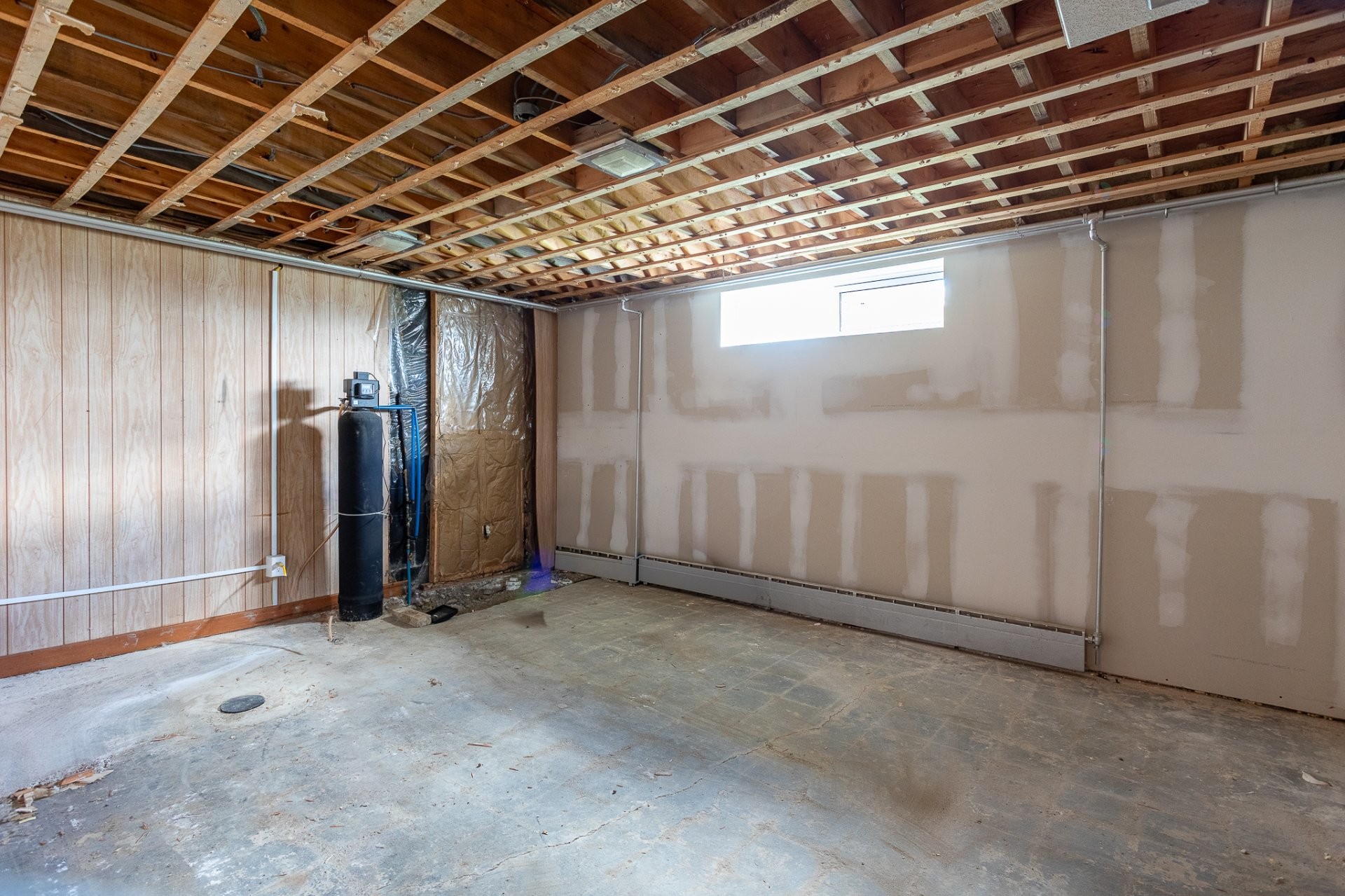 









2413


Av. Carier

,
Shawinigan,




QC
G9N6G2

