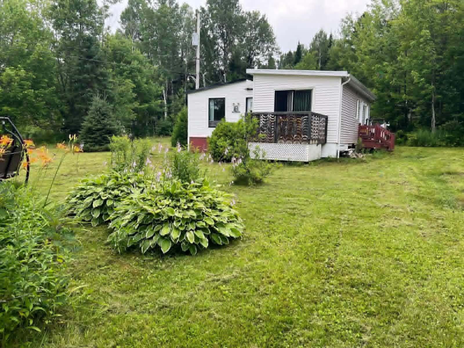 









245


Rue du Lac-d'Argent

,
Saint-Ferréol-les-Neiges,




QC
G0A3R0

