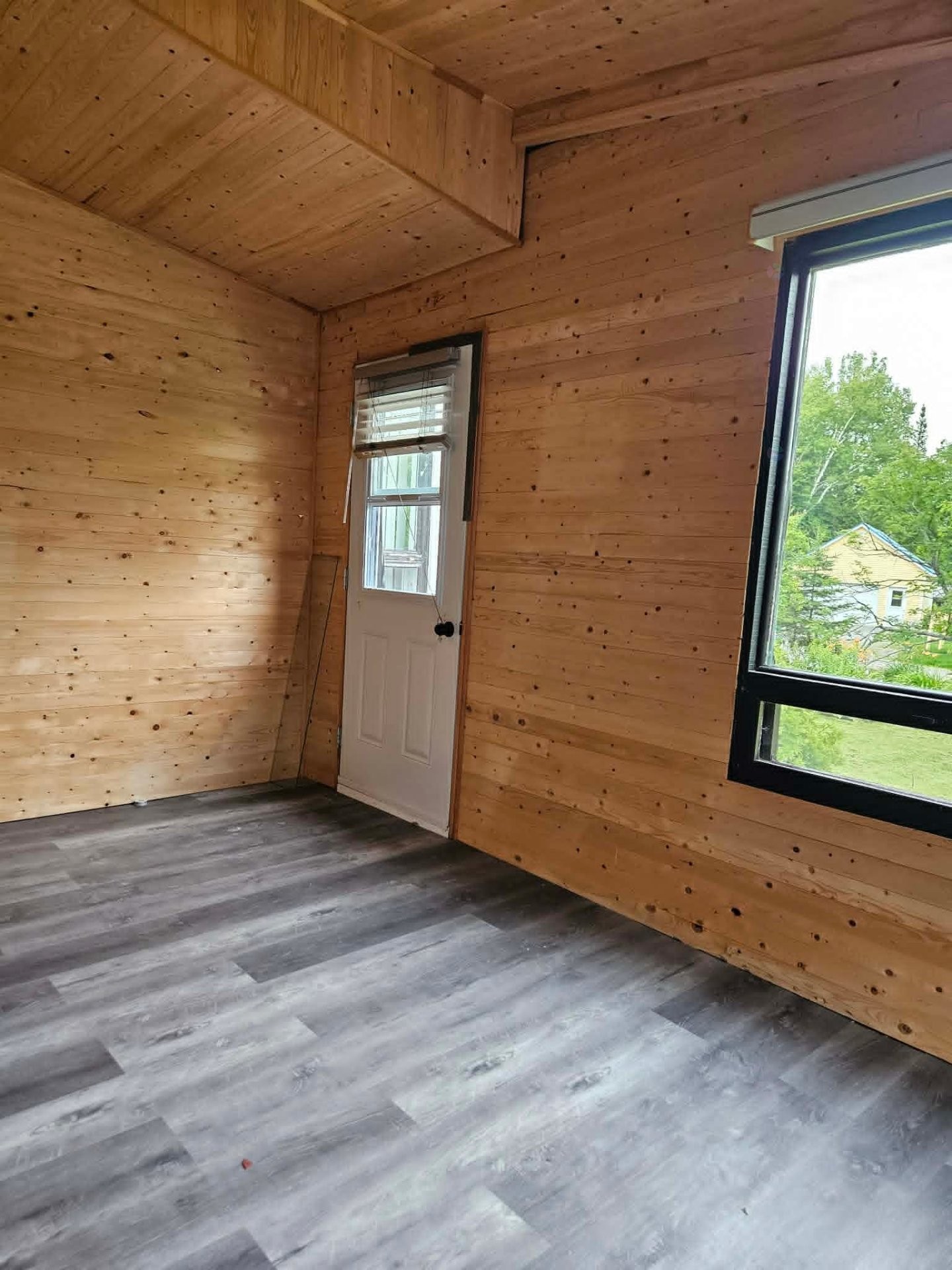 









245


Rue du Lac-d'Argent

,
Saint-Ferréol-les-Neiges,




QC
G0A3R0

