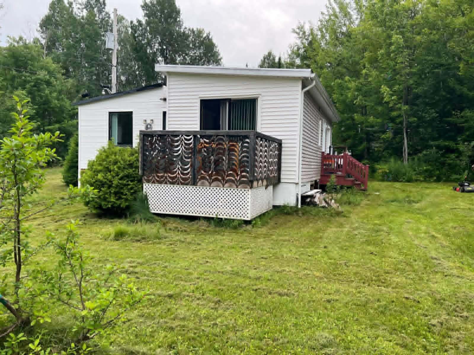 









245


Rue du Lac-d'Argent

,
Saint-Ferréol-les-Neiges,




QC
G0A3R0

