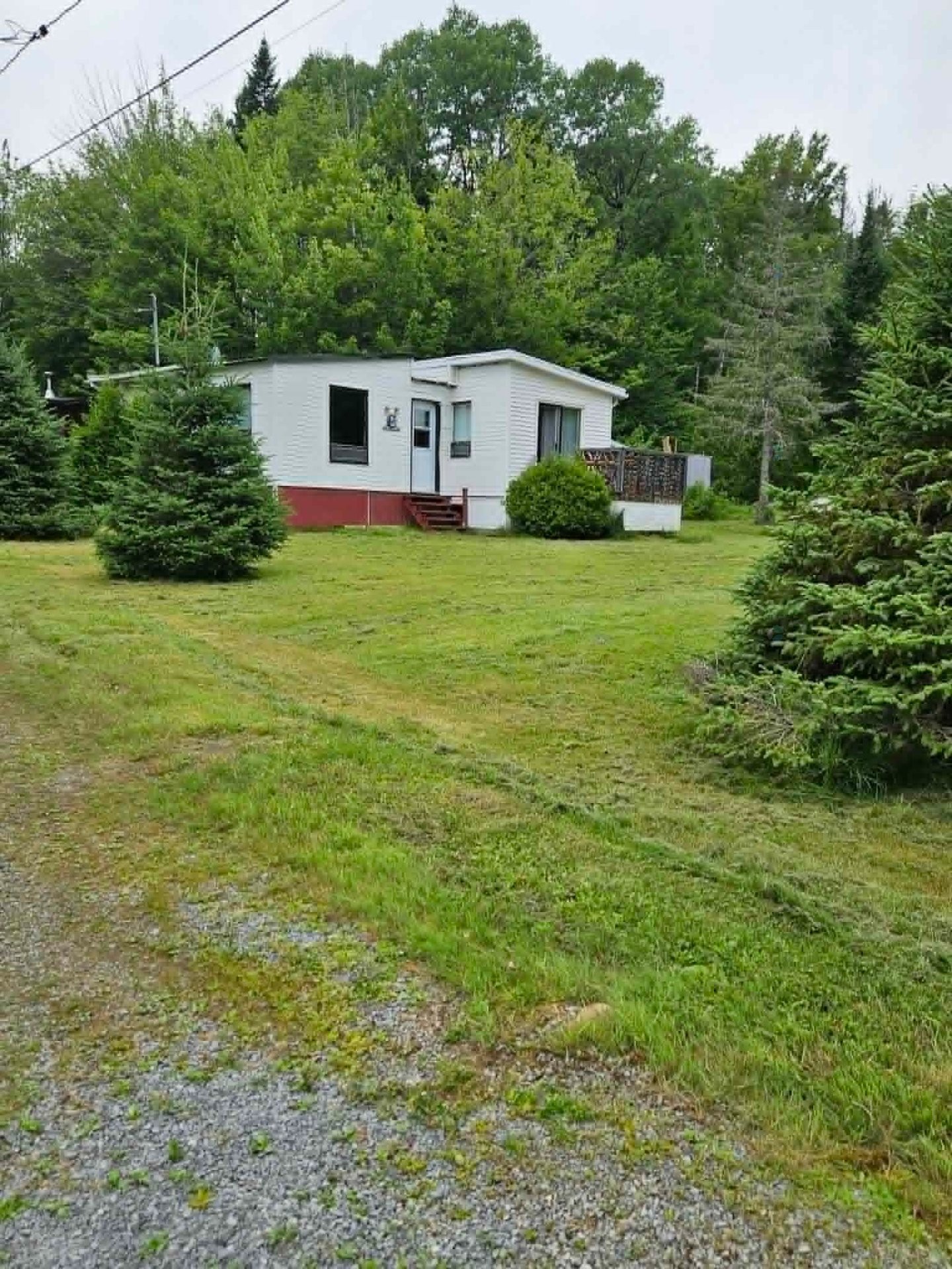 









245


Rue du Lac-d'Argent

,
Saint-Ferréol-les-Neiges,




QC
G0A3R0

