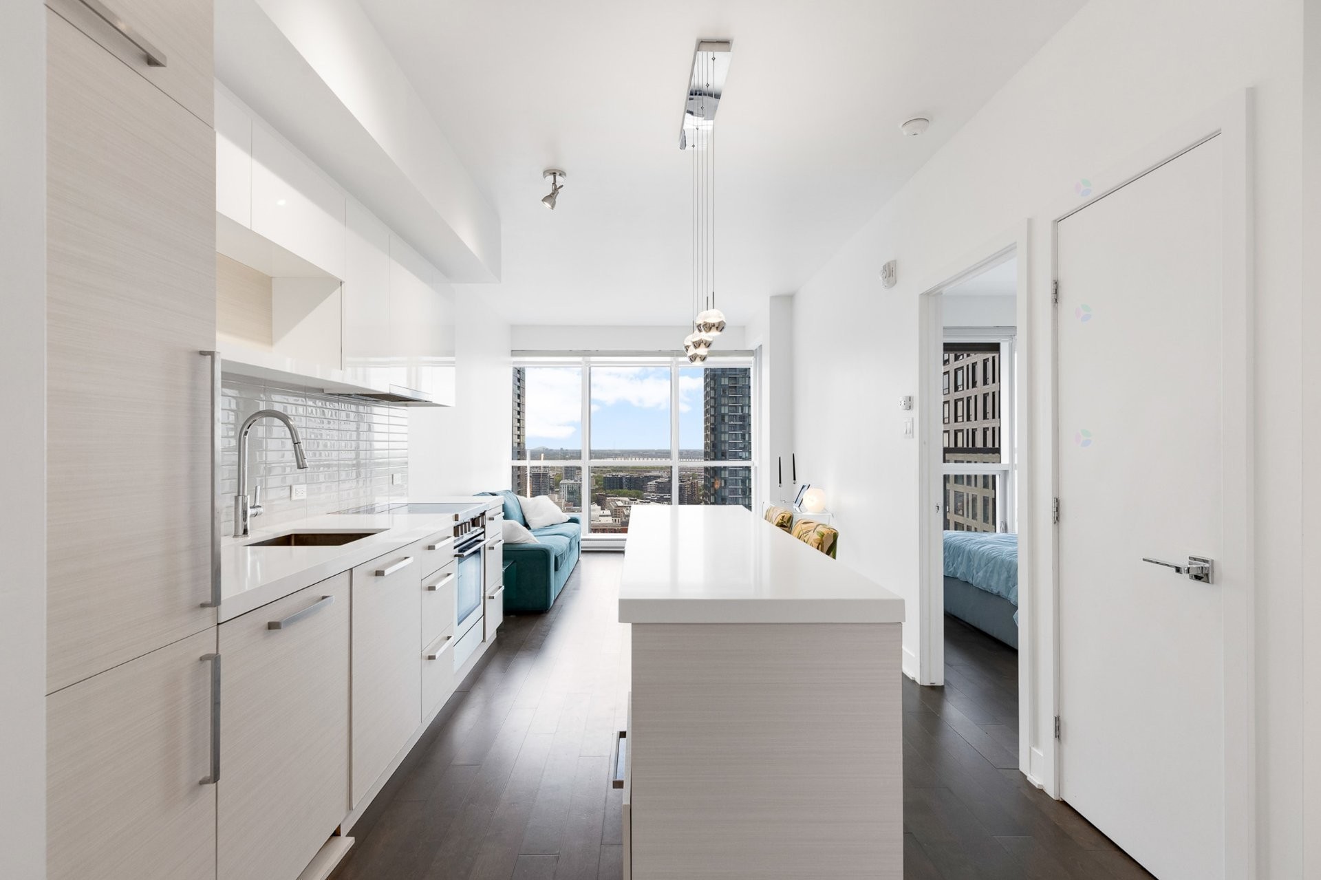









1050


Rue Drummond

, 2303,
Montréal (Ville-Marie),




QC
H3B0G3

