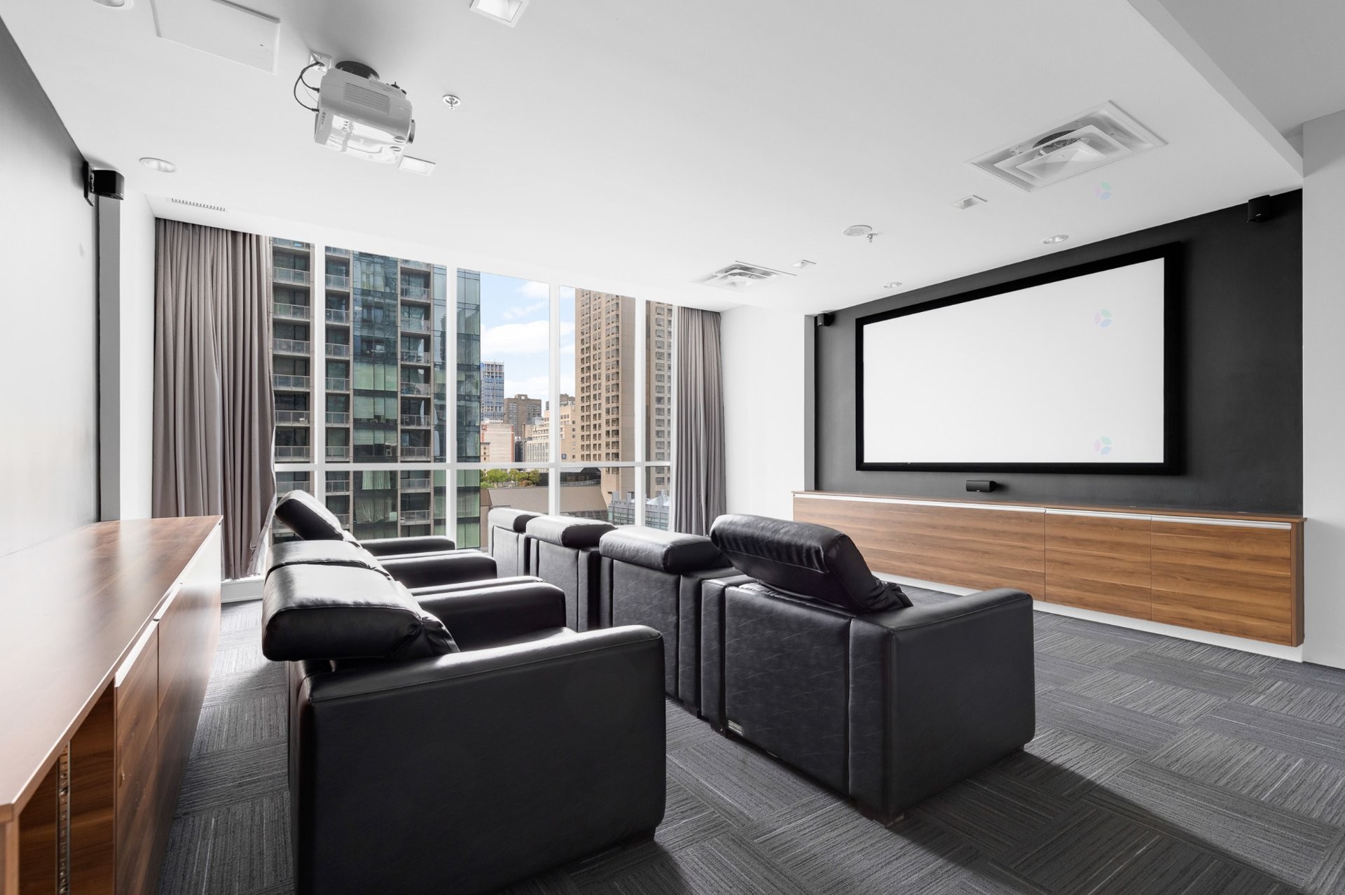 









1050


Rue Drummond

, 2303,
Montréal (Ville-Marie),




QC
H3B0G3

