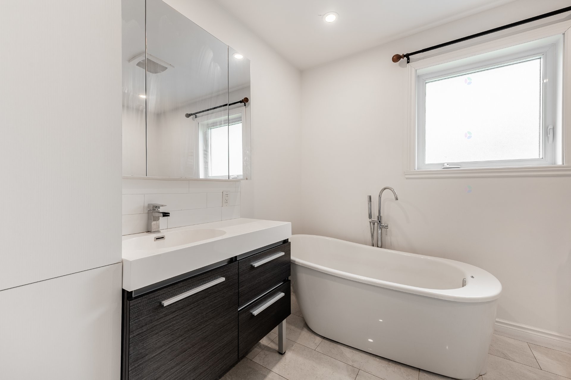 









12725


Rue Yamaska

,
Saint-Hyacinthe,




QC
J2T1C1

