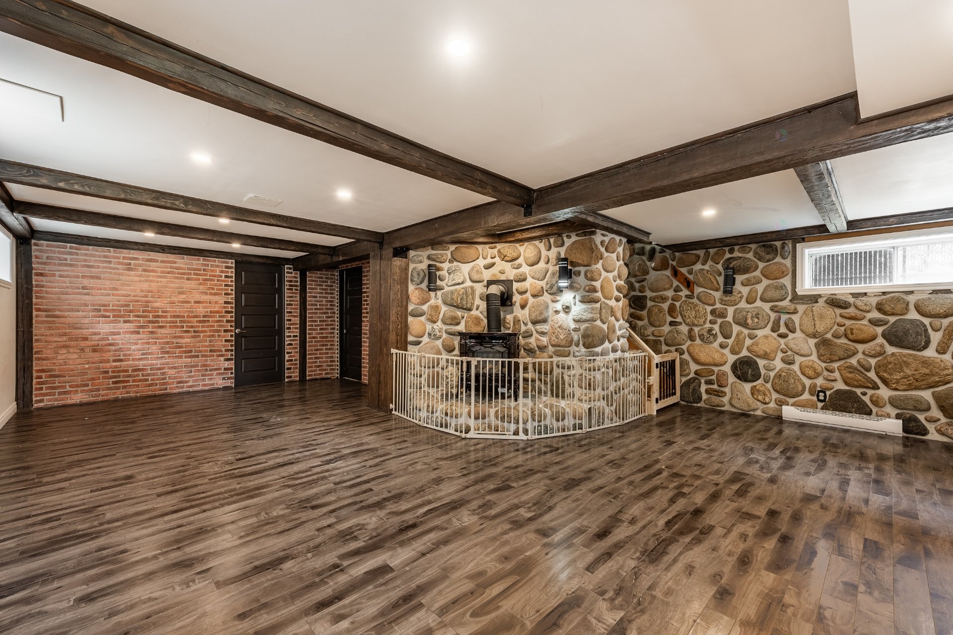 









12725


Rue Yamaska

,
Saint-Hyacinthe,




QC
J2T1C1

