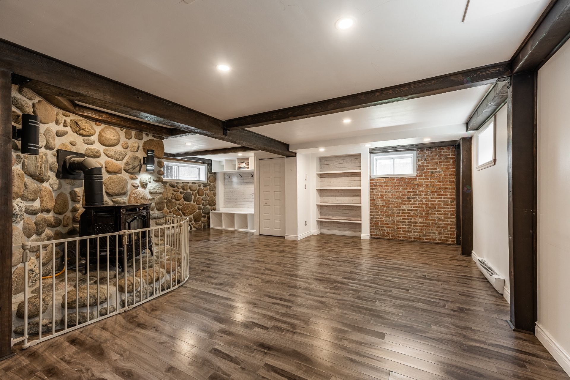 









12725


Rue Yamaska

,
Saint-Hyacinthe,




QC
J2T1C1

